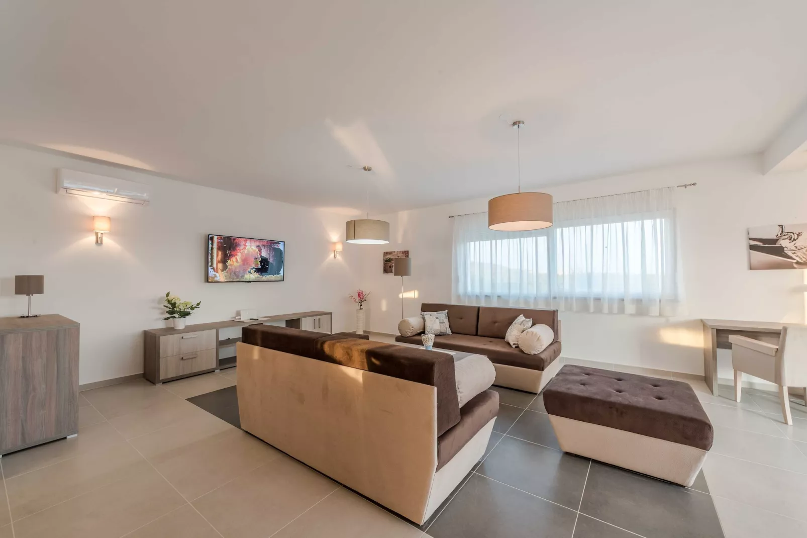 Luxury Escape with Swimming Pool & Modern Design -Deluxe Four Bedroom Villa with Private Pool (Villa 6)