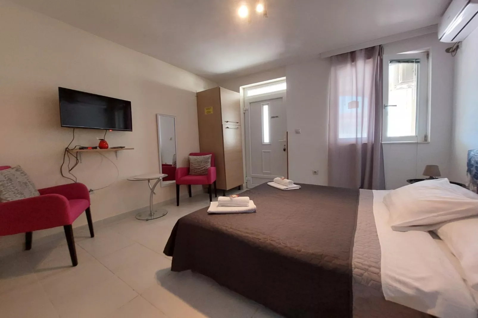 Villa Apartments Kumbor President - Studio Apartment With Sea View (Domino)