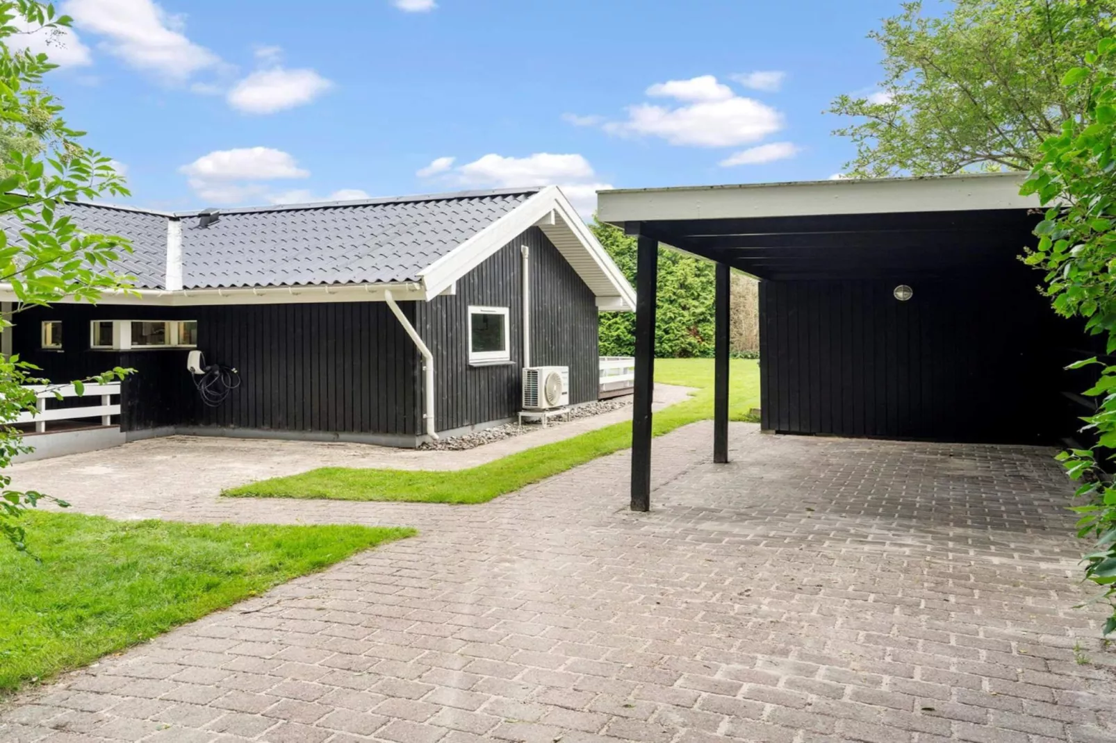 5 star holiday home in Dronningmølle