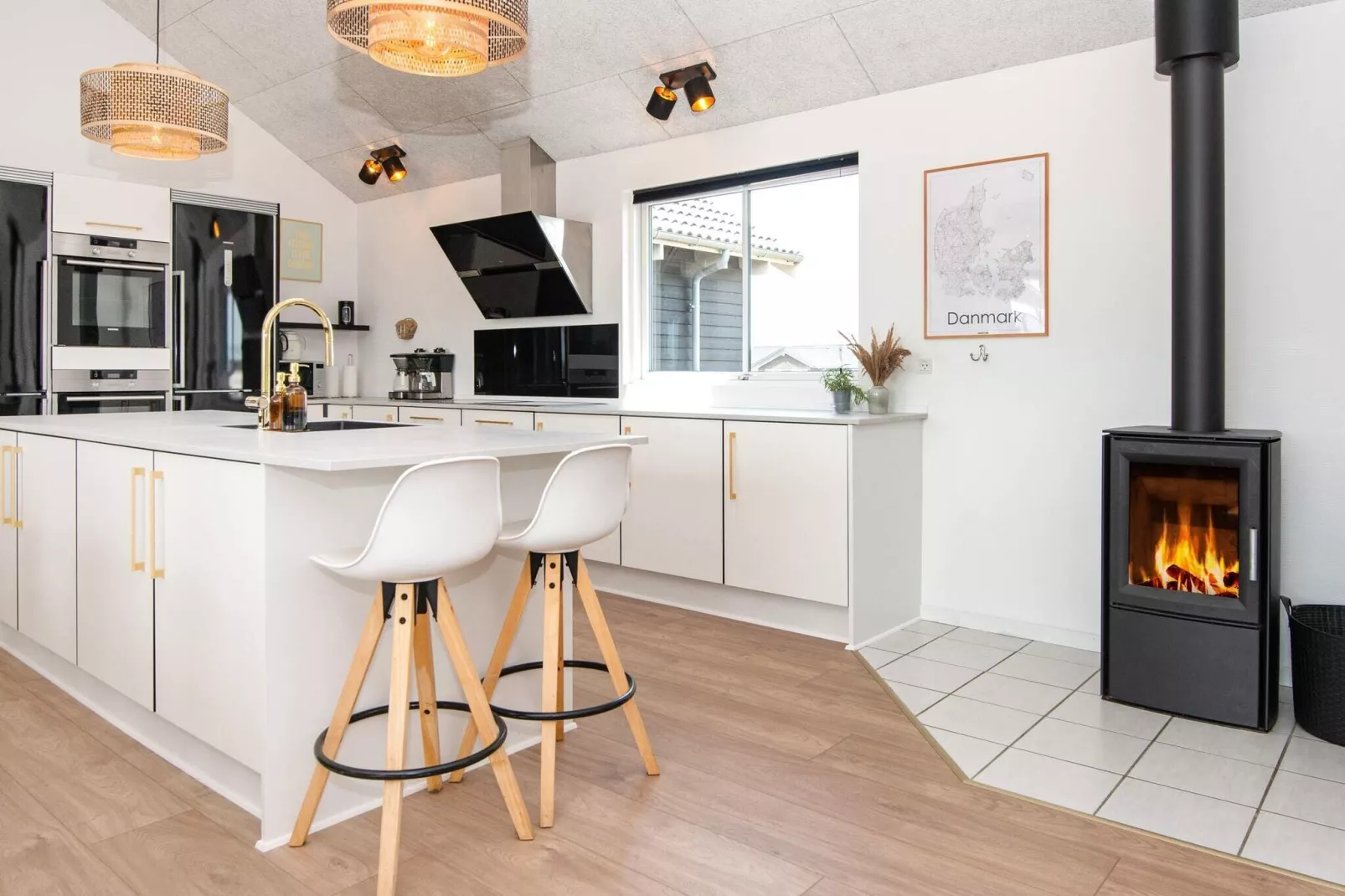 Luxury Retreat by the Sea - By Traum Ferienwohnungen-Indoor