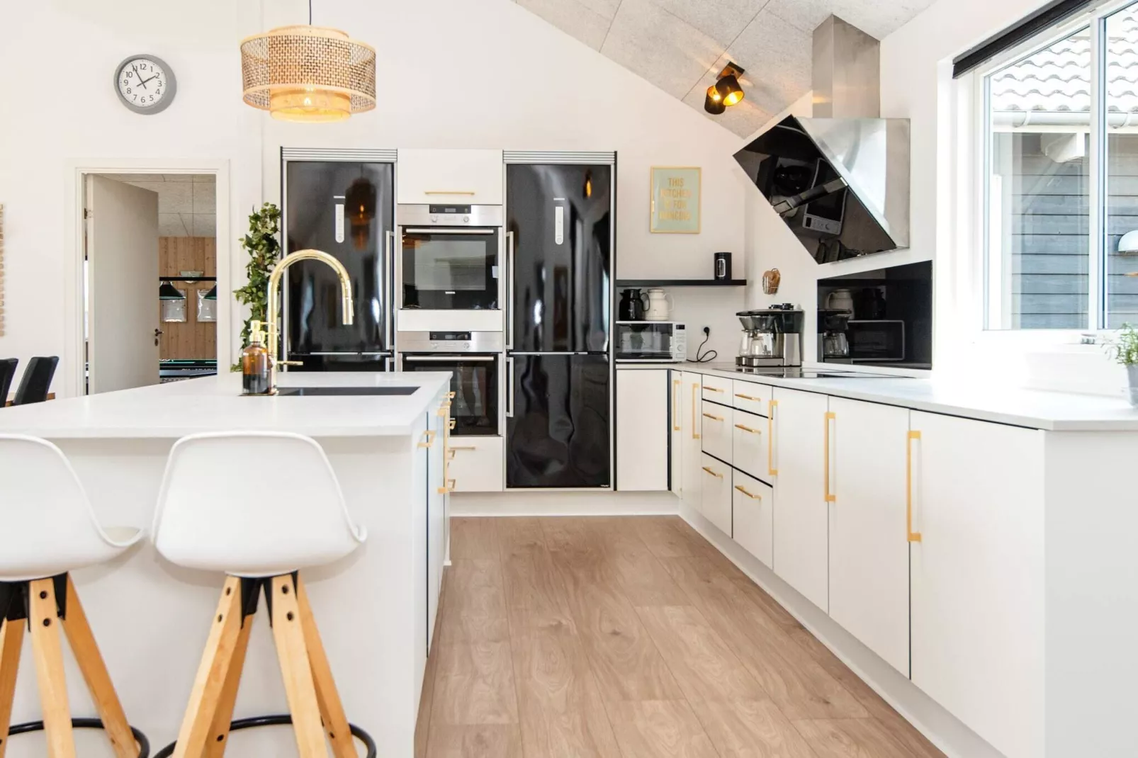 Luxury Retreat by the Sea - By Traum Ferienwohnungen-Indoor