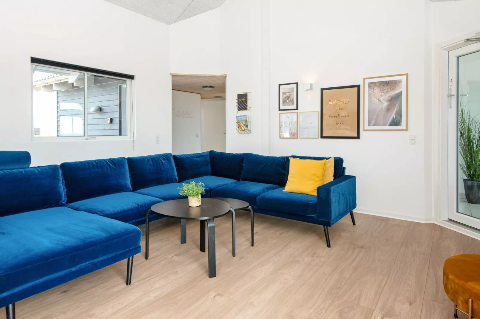 Luxury Retreat by the Sea - By Traum Ferienwohnungen-Indoor