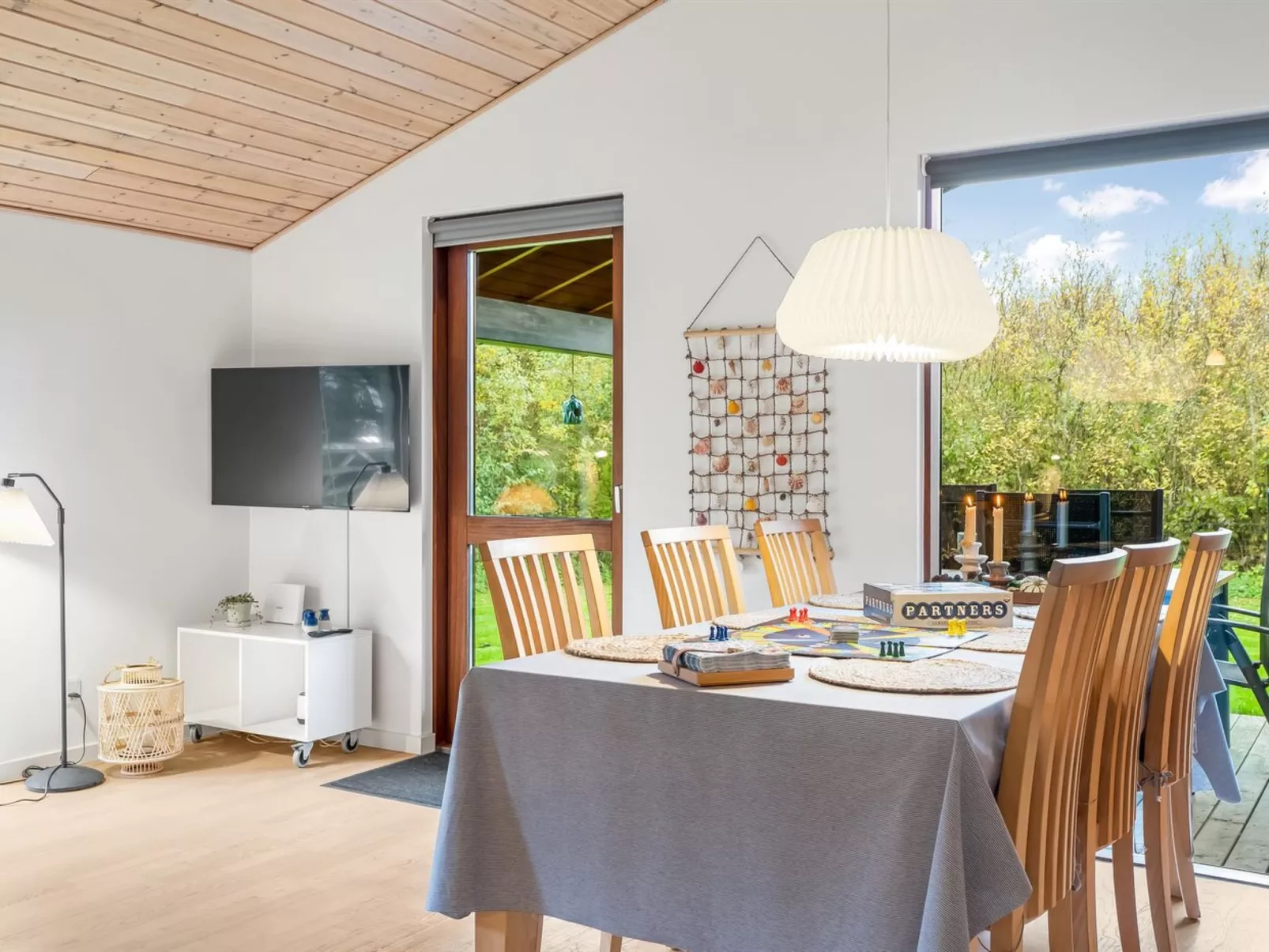 "Jaane" - 250m to the fjord