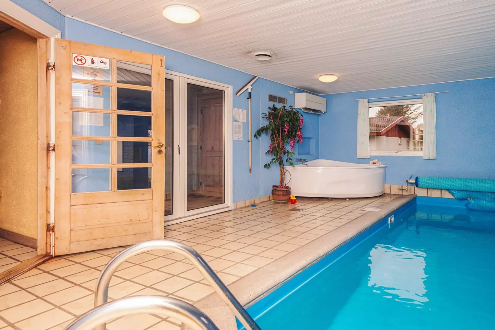 12 person holiday home in Oksbøl