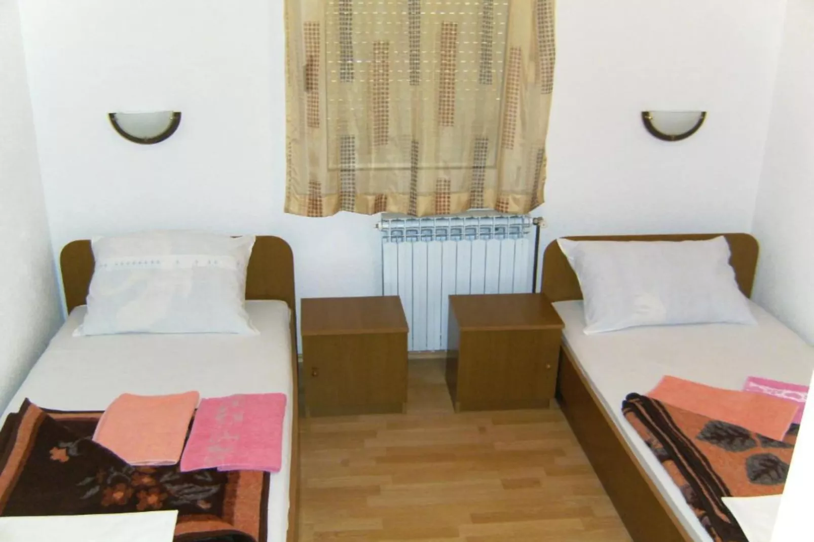 Twin room 6