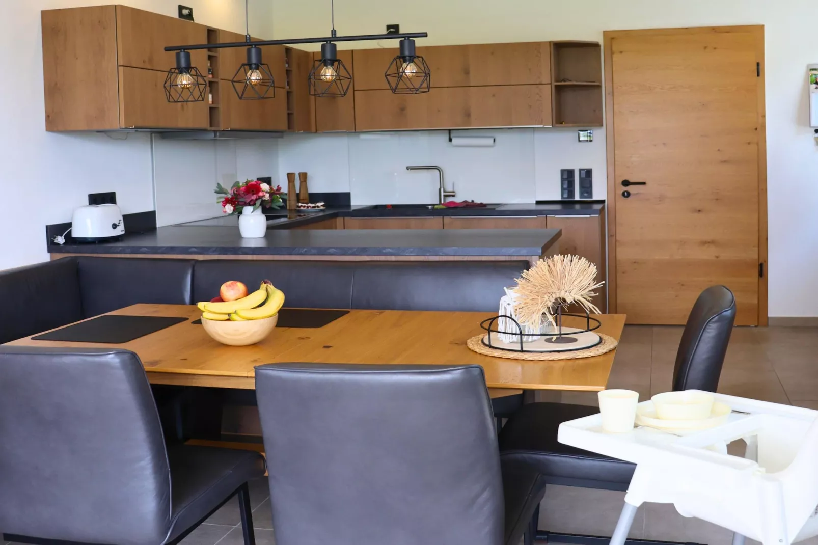 Eifel-Finca mit Whirlpool und Gartenlounge