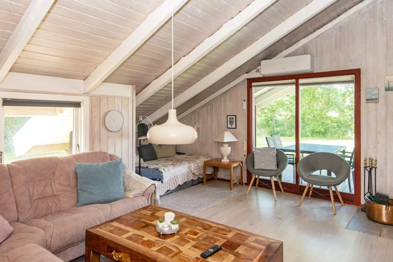 Secluded Harbor Cottage-By Traum-Indoor