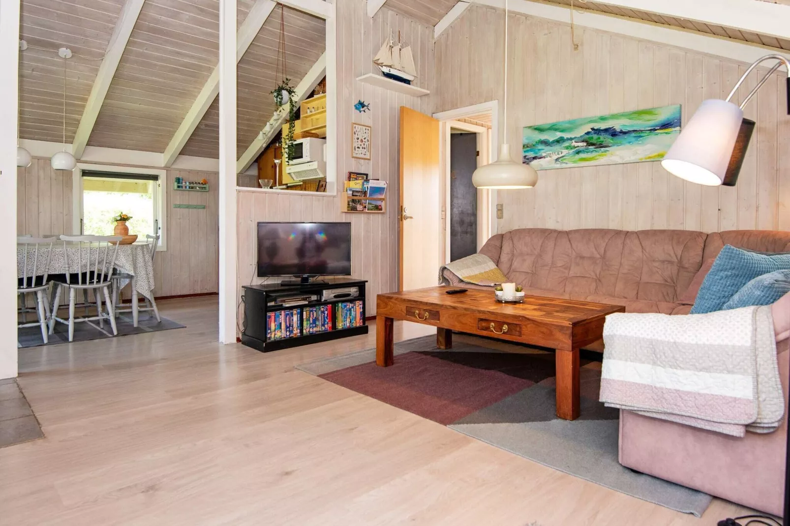 Secluded Harbor Cottage-By Traum-Indoor