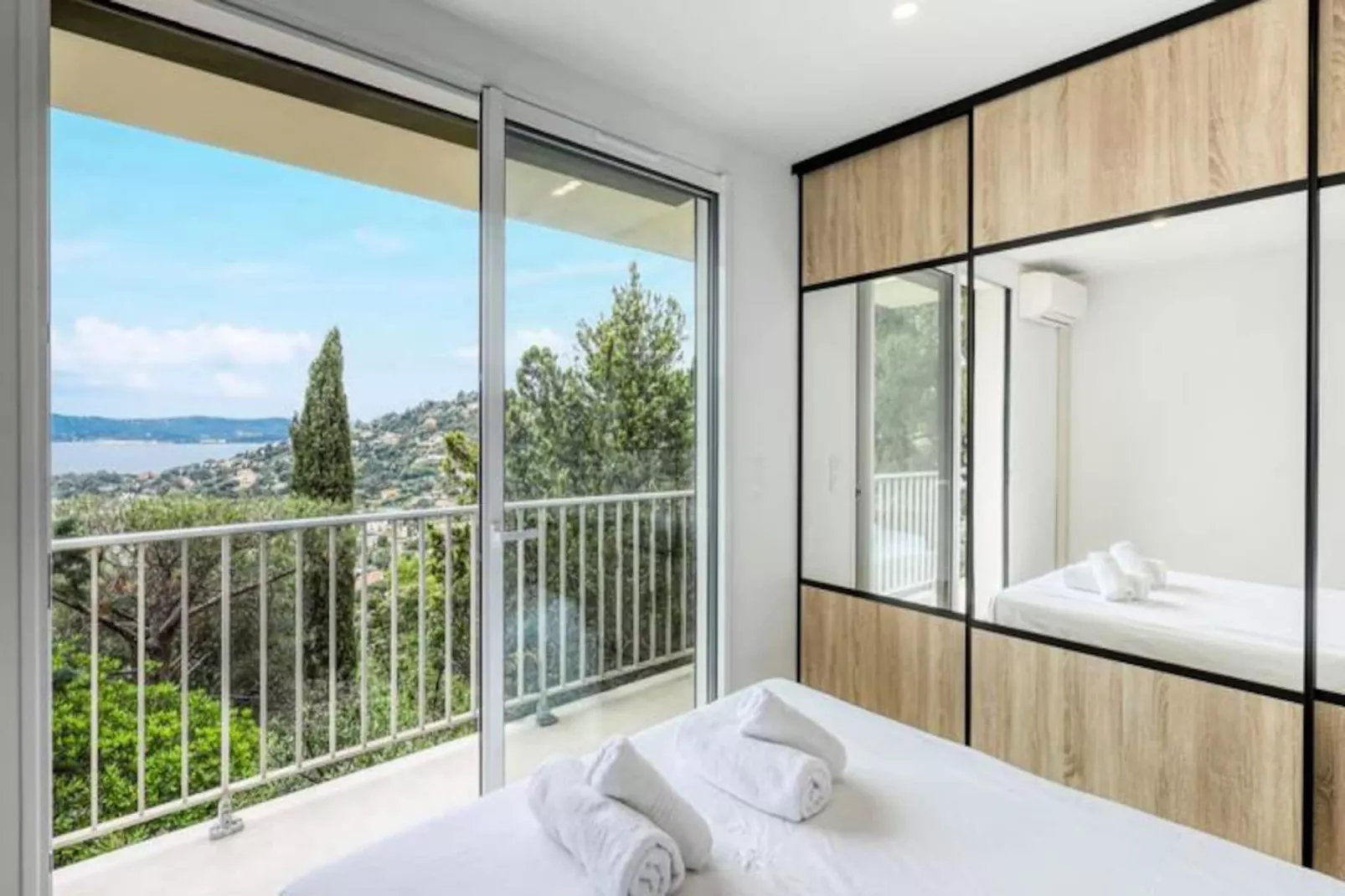 Résidence T2 R&eacute;nov&eacute; Avec Vue Mer Et Grand Balcon &ndash; Aiguebelle, Le Lavandou