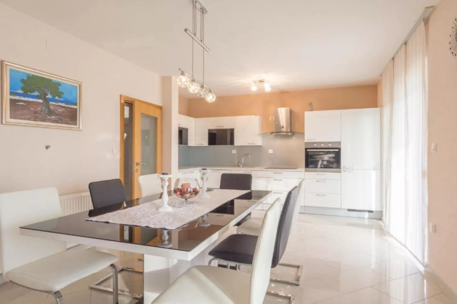 Holiday House BALEN with Swimming Pool - Six Bedroom Holiday House With Pool