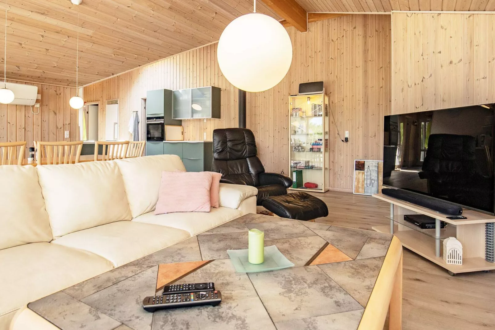12 person holiday home in Rødby-By Traum-Indoor