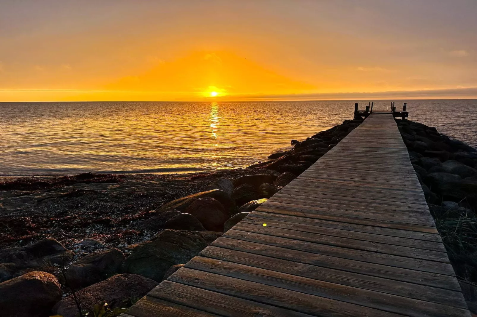 Tranquil Retreat by Sea - By Traum Ferienwohnungen-Water view