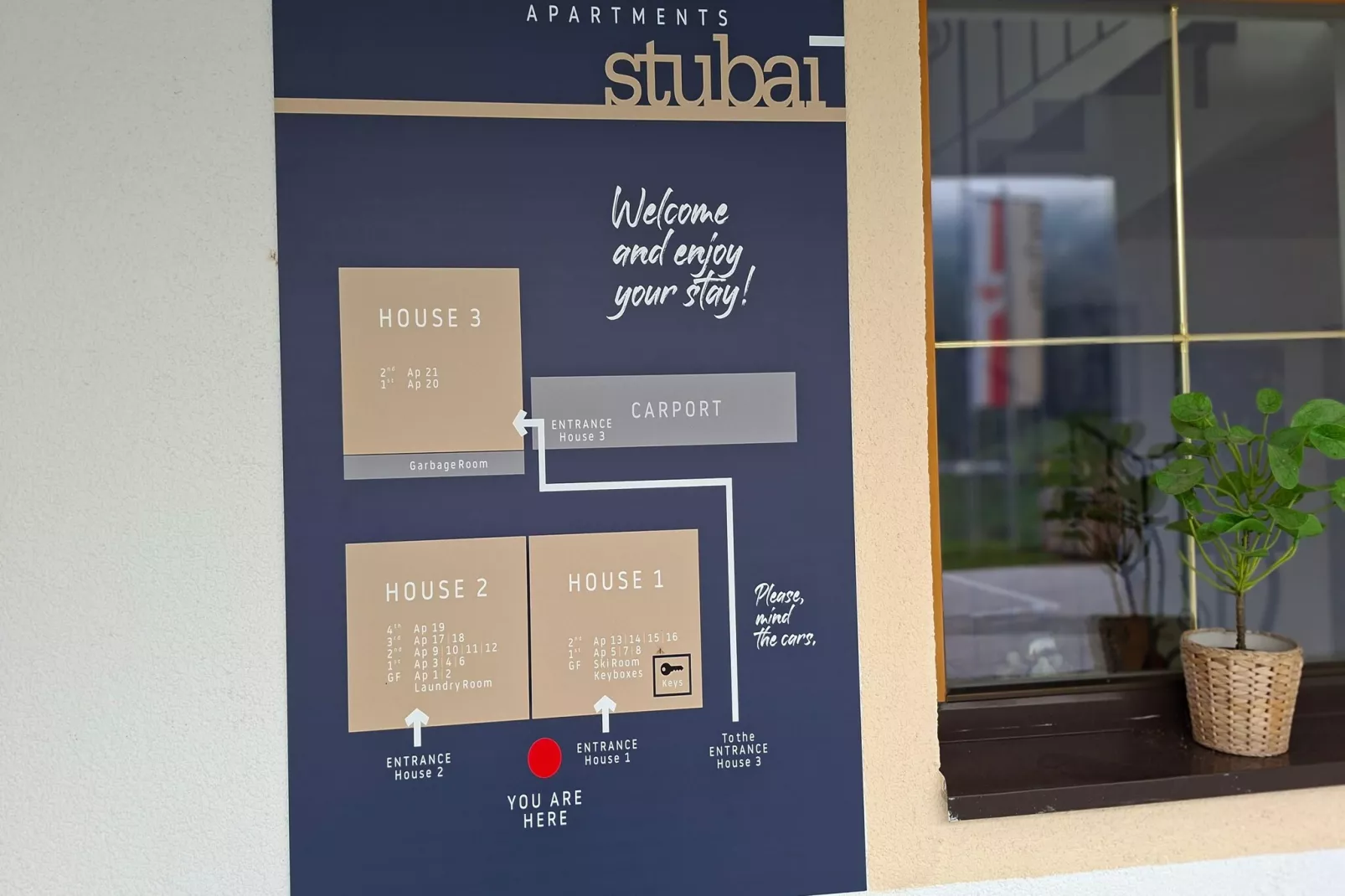 Apartment 1-Hall & reception