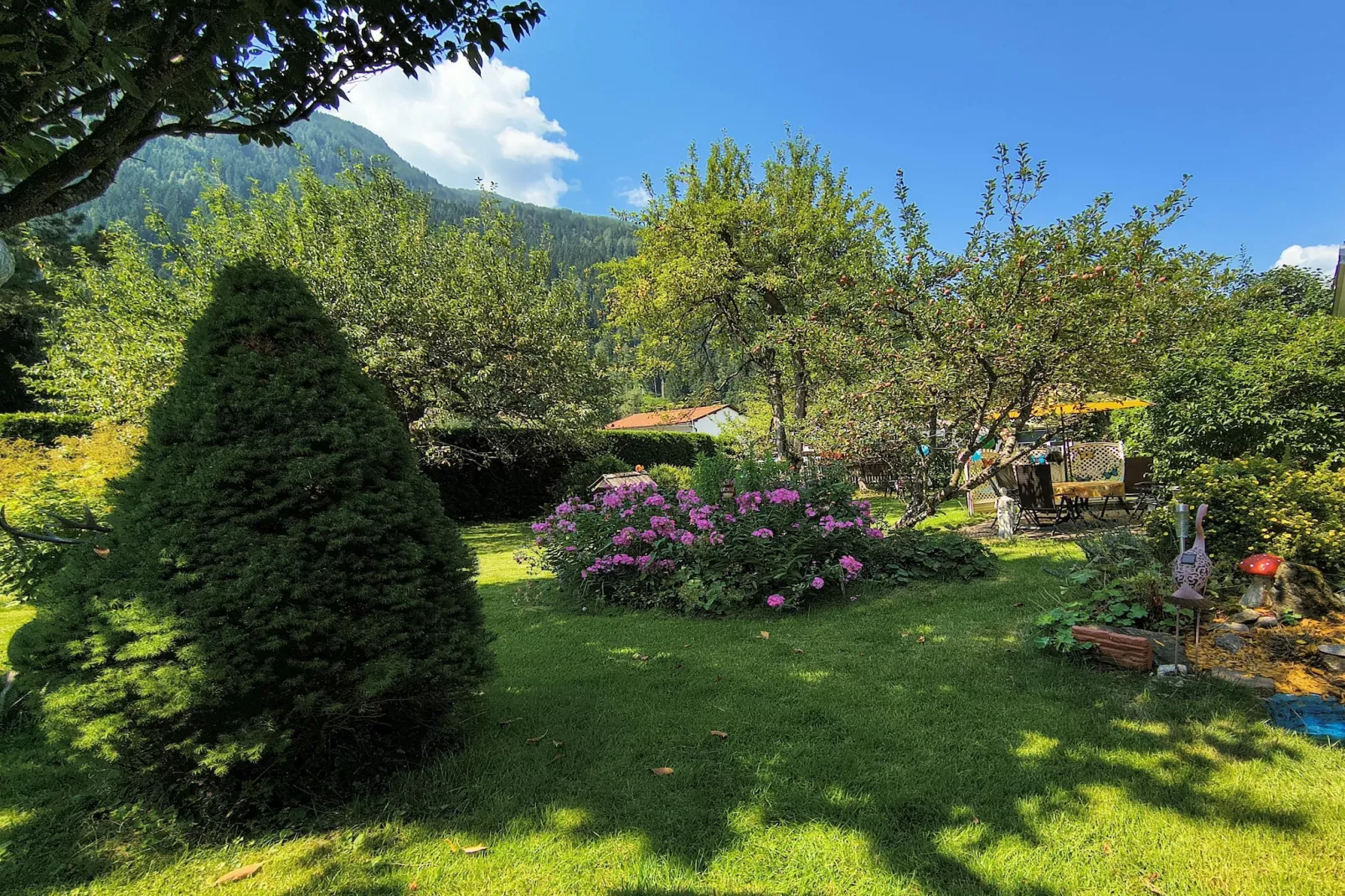 Apartment Hannelore B / 4 P-Exterior in summer