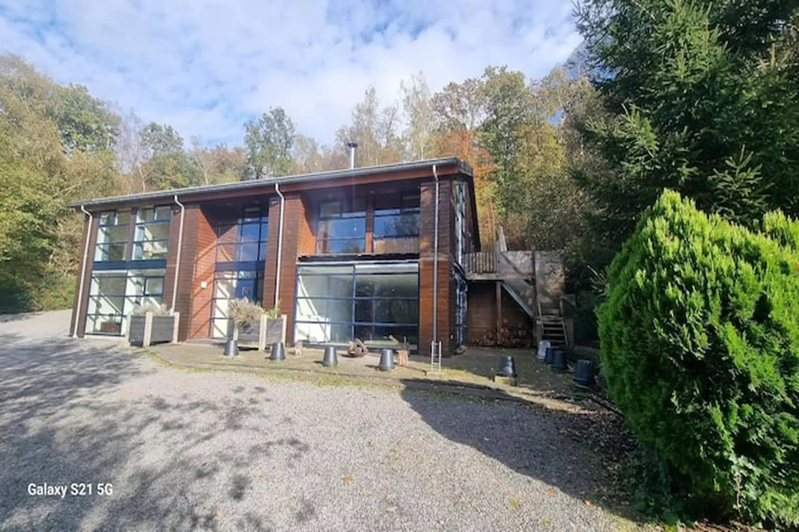 Opaal-Exterior in summer