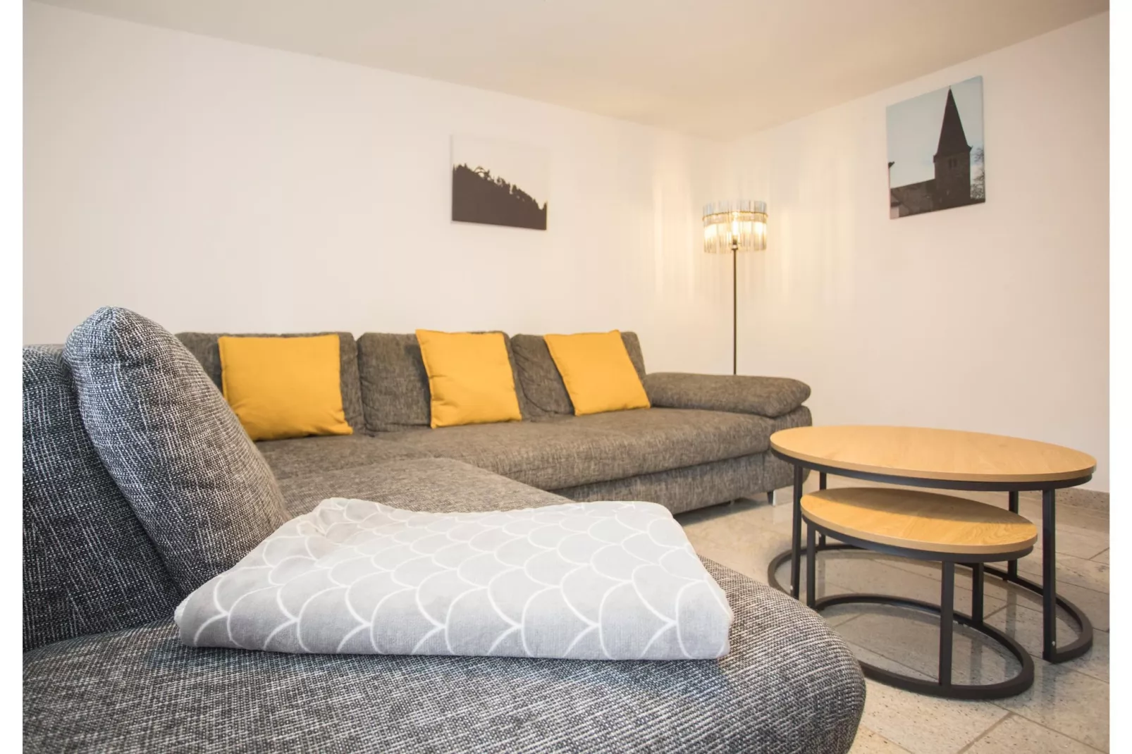 Neuastenberger Straße 4 - Neuastenberg-Salon