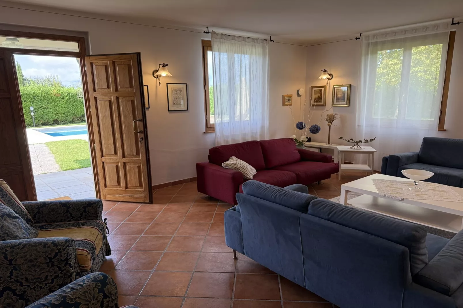 Villa a Loro Ciuffenna-Living room