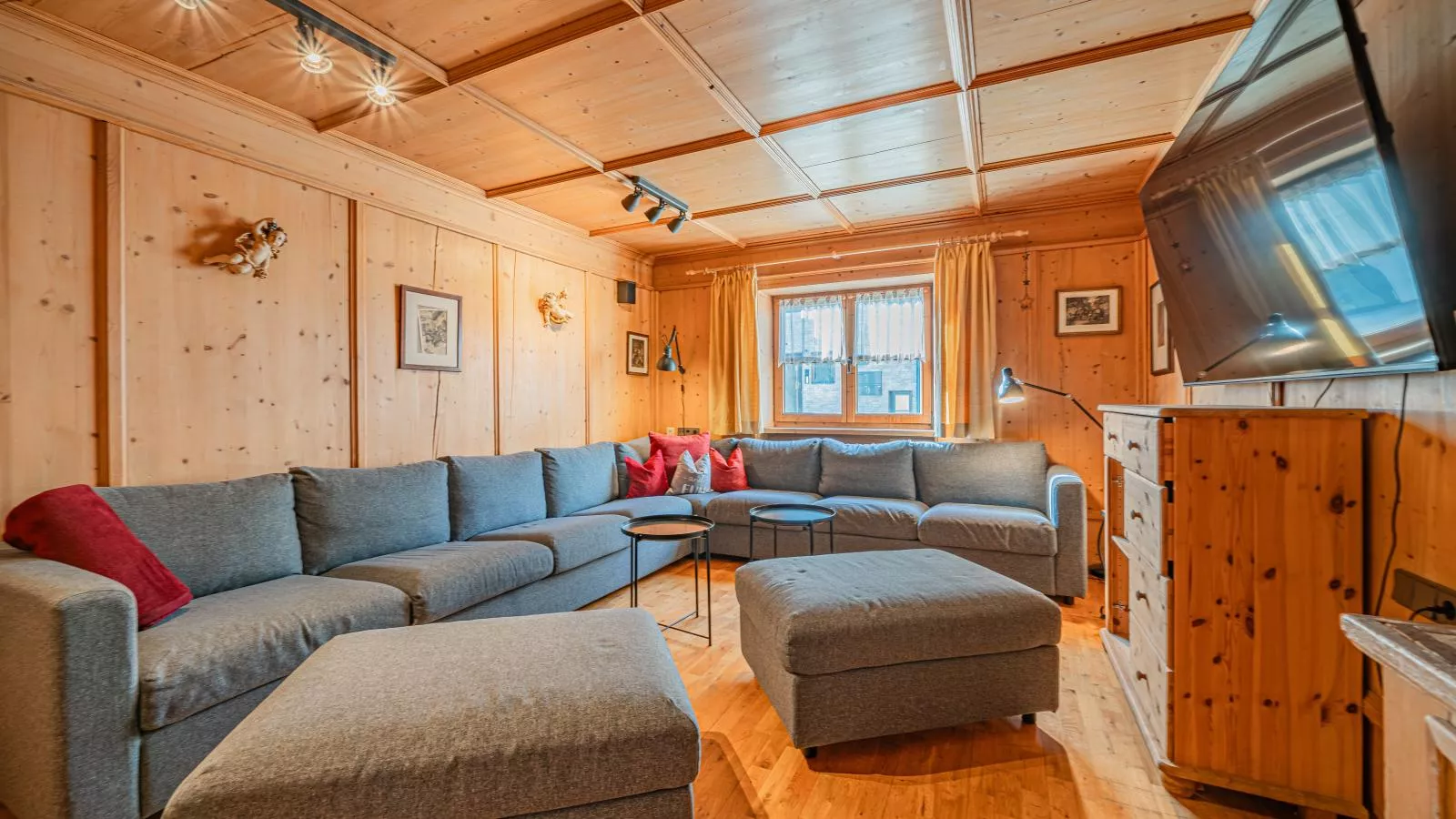 Maria Rose XXL-Salon