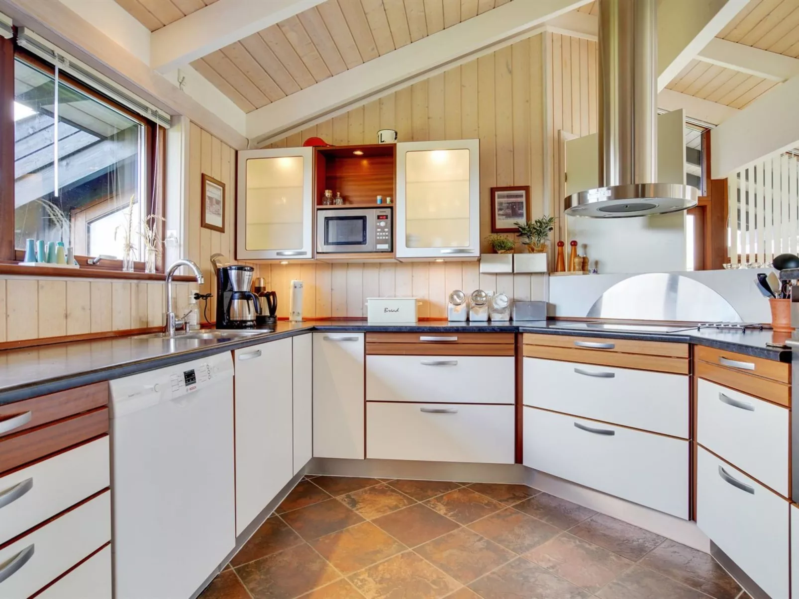 "Friderike" - 200m from the sea-Drinnen