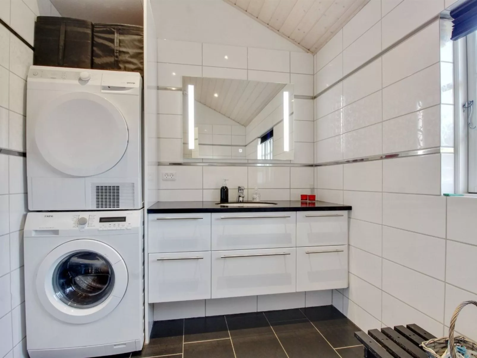 "Soleil" - 300m from the sea