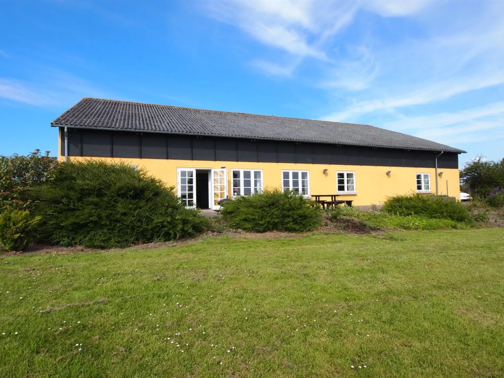 "Joran" - 120m from the sea