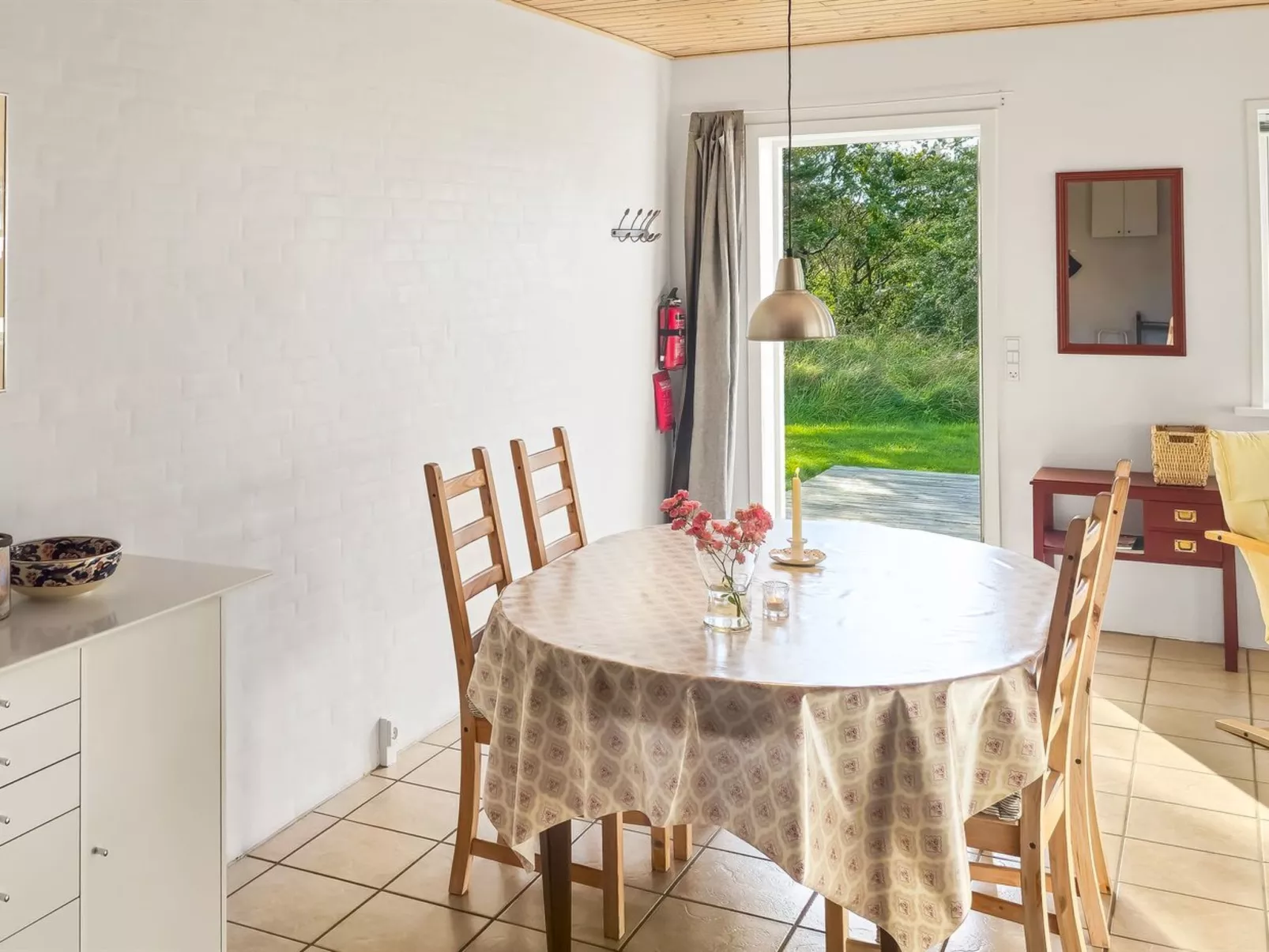 "Elef" - 2.0km from the sea