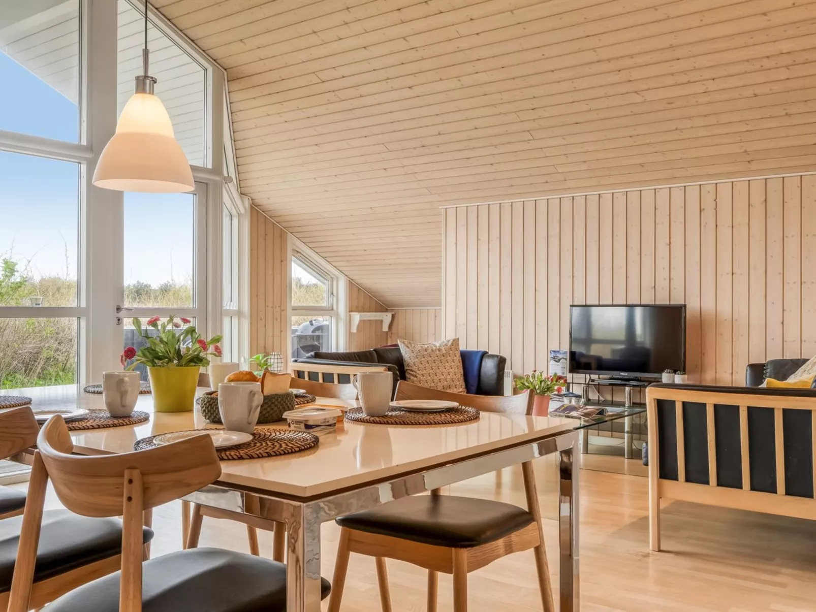 "Dory" - 1.0km from the sea