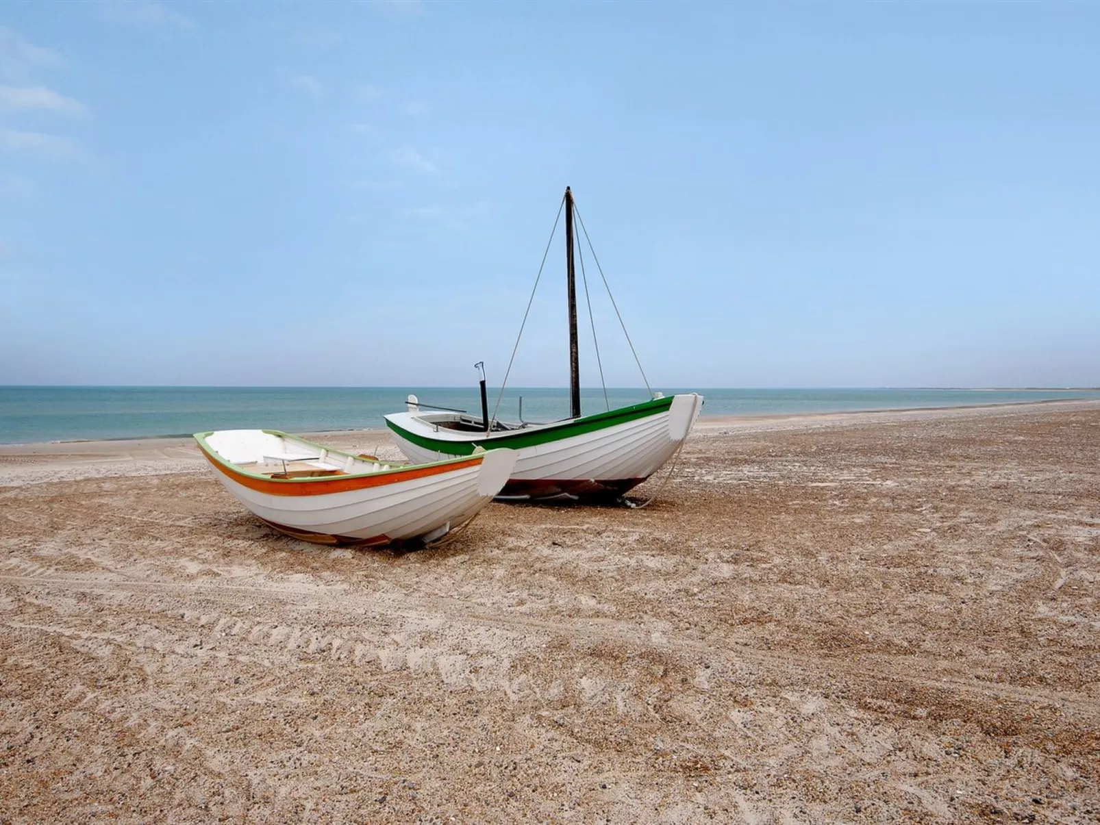 "Indi" - 400m from the sea