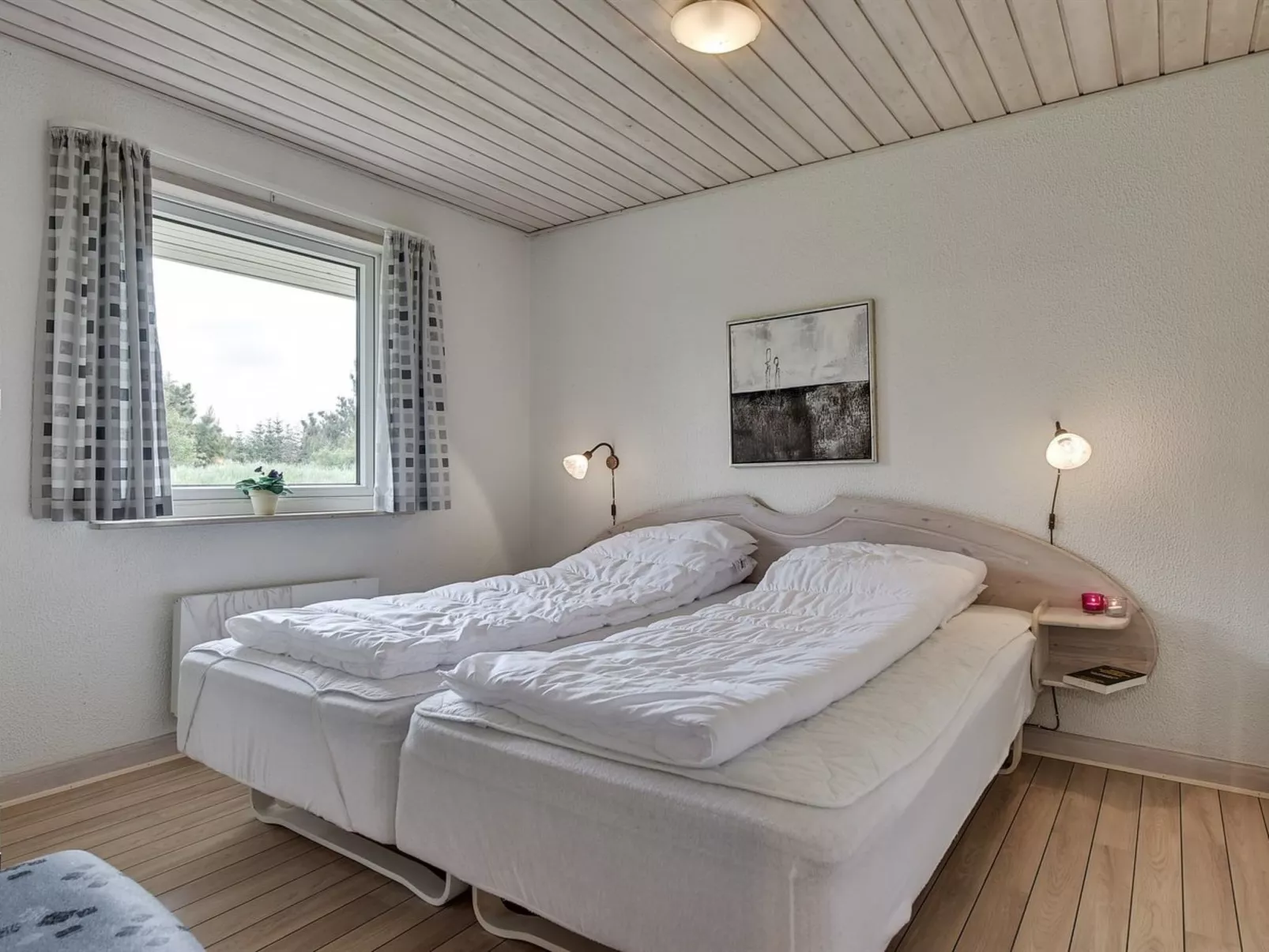 "Ameline" - 500m to the fjord-Drinnen