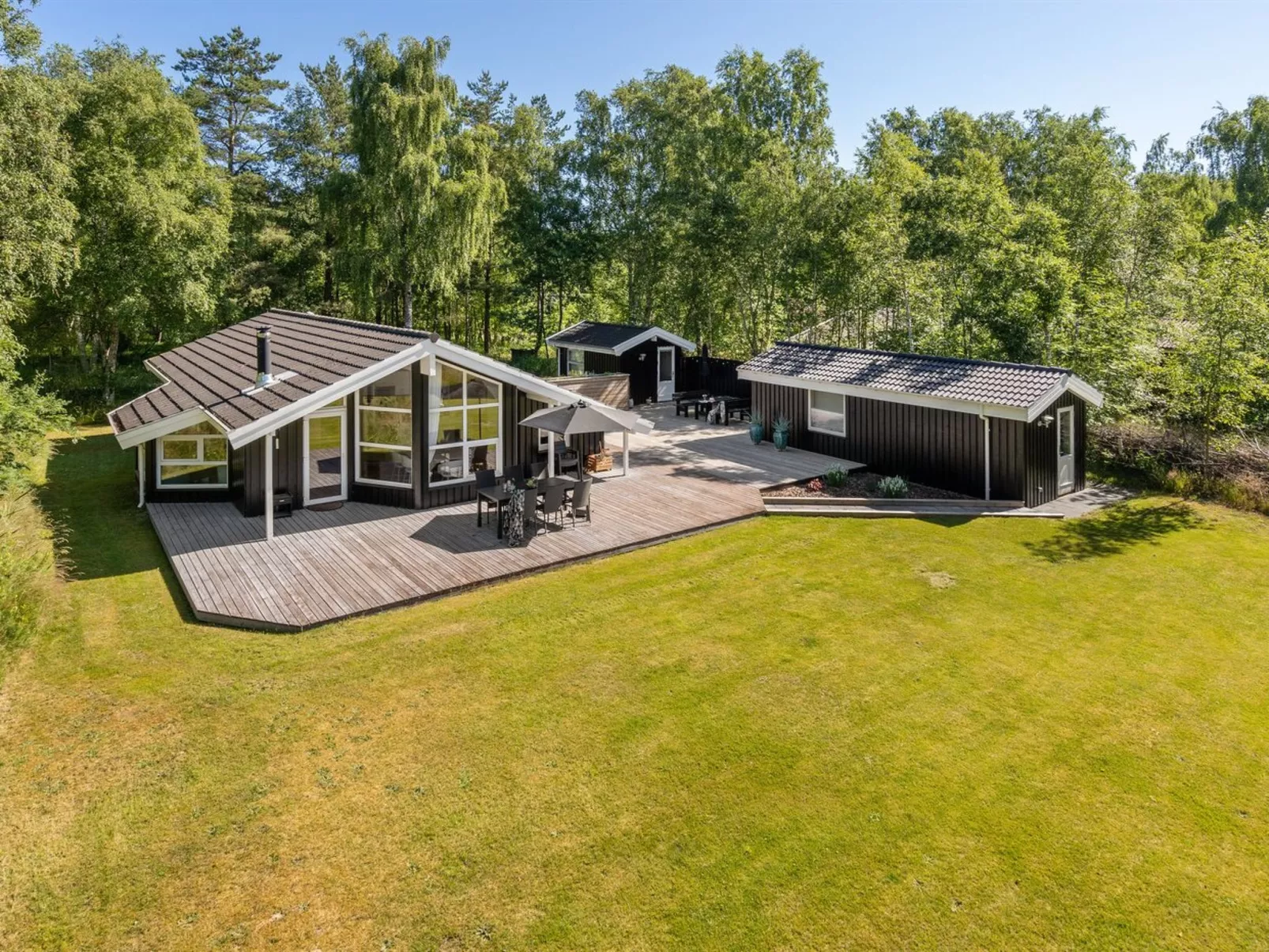 "Mika" - 1km from the sea