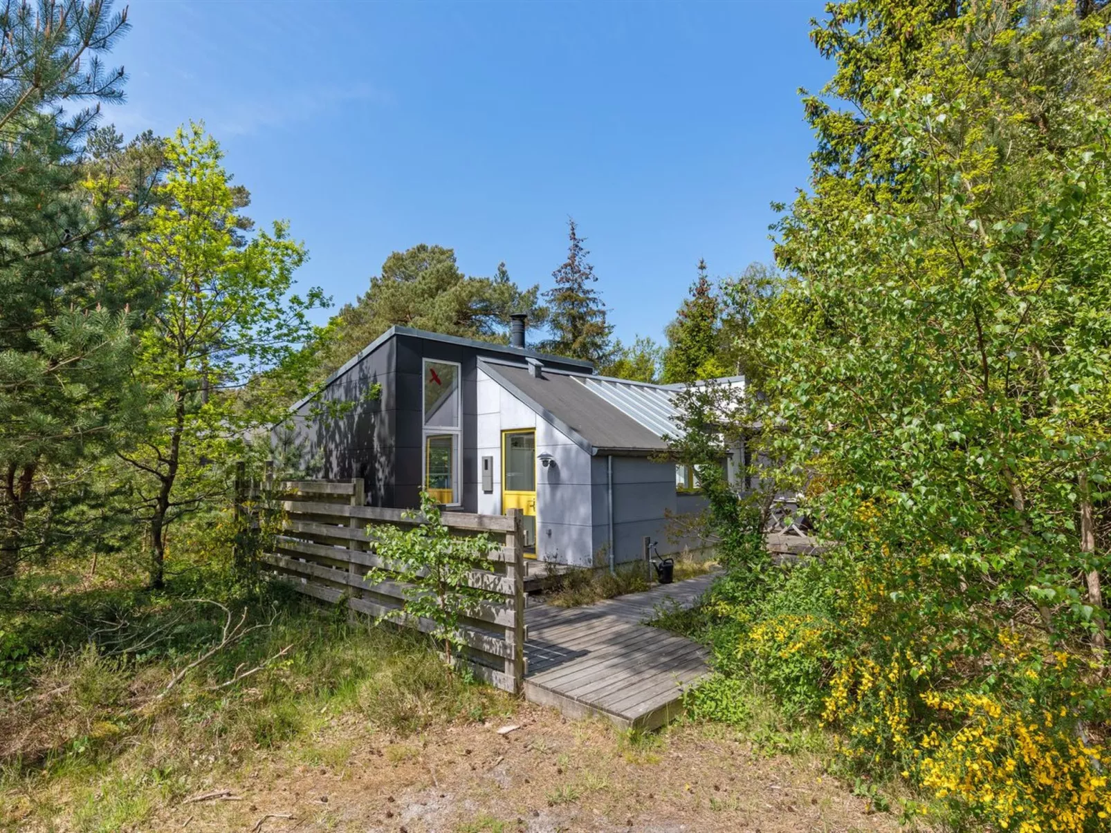 "Muriel" - 150m from the sea