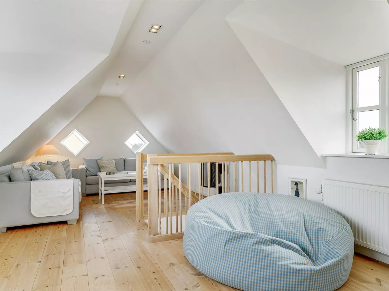 "Hialmar" - 400m from the sea