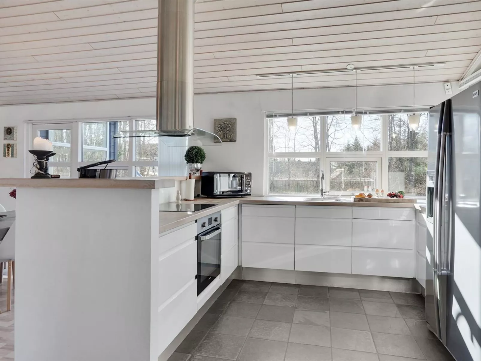 "Ulfsten" - 1.6km from the sea