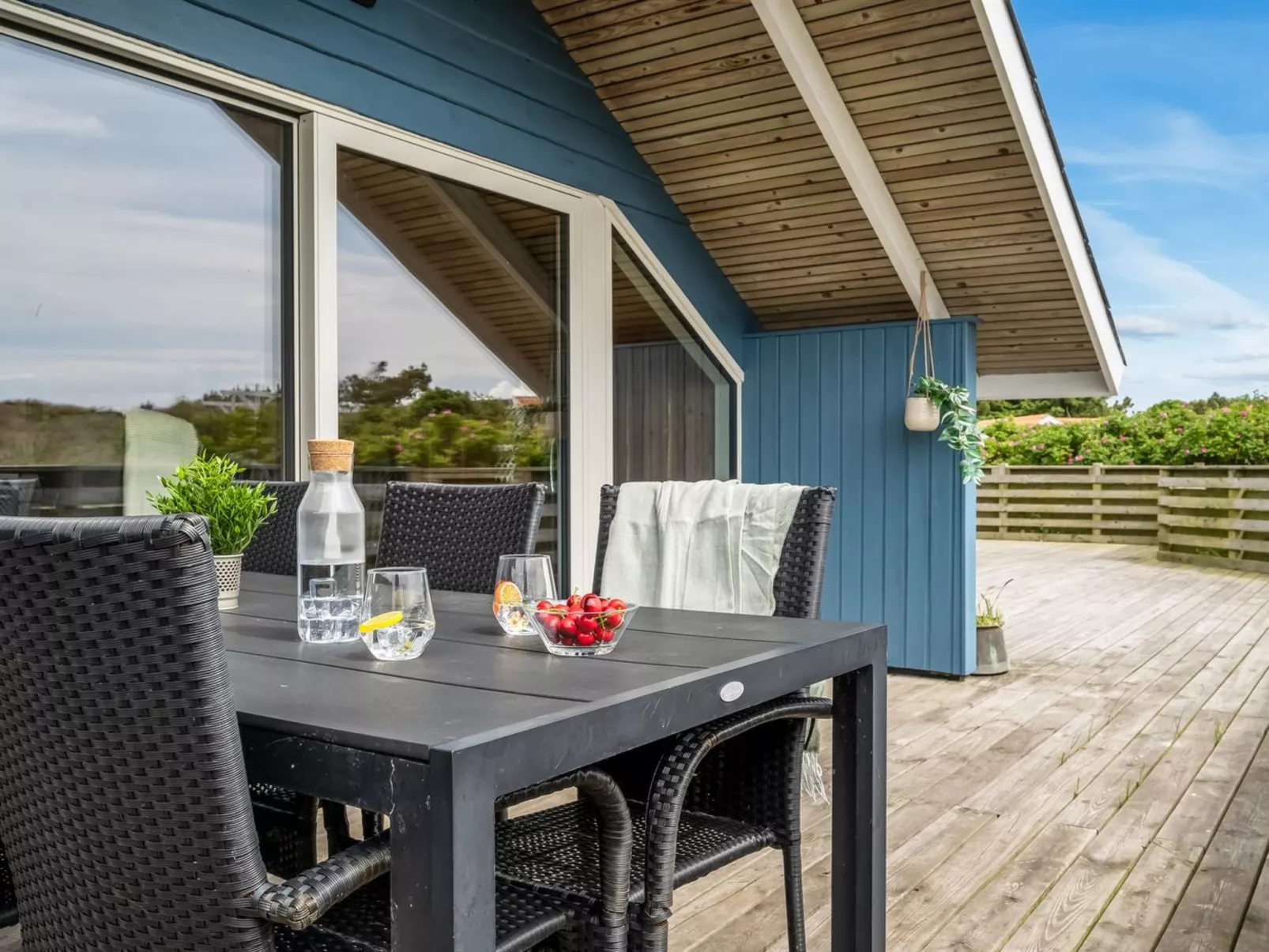 "Valia" - 400m to the fjord