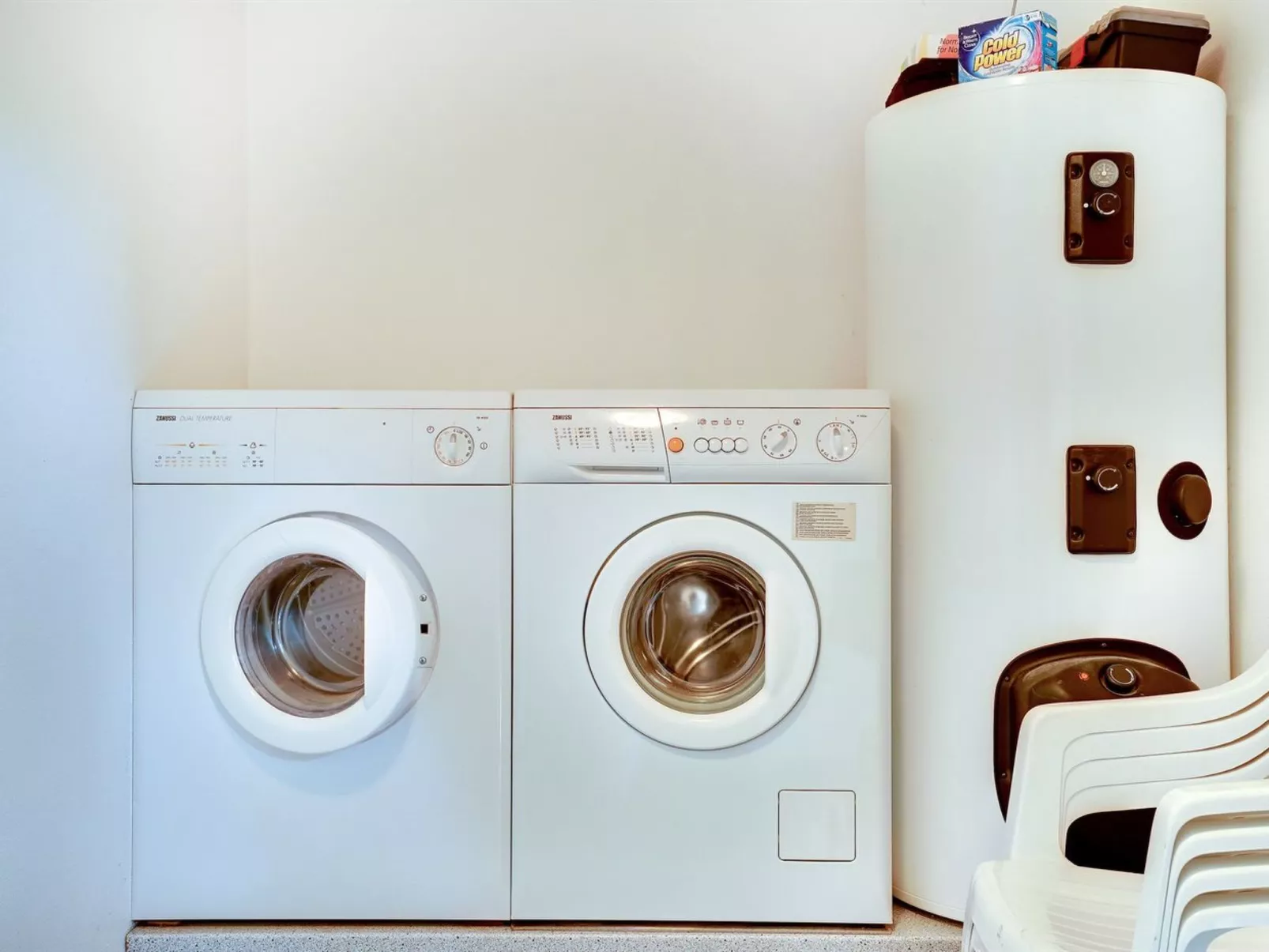 "Micke" - 3.2km from the sea-Dedans