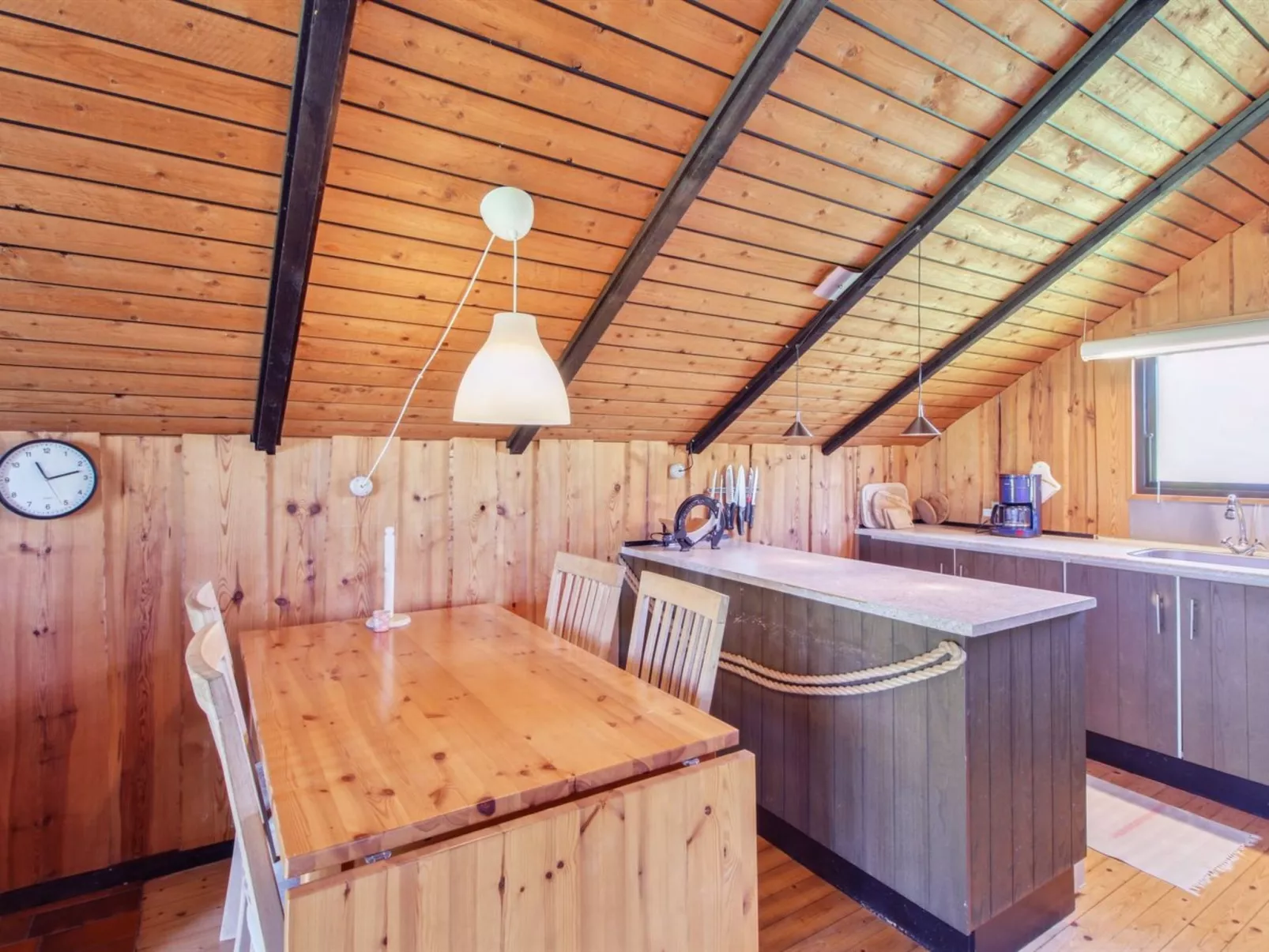 "Melba" - 8km from the sea