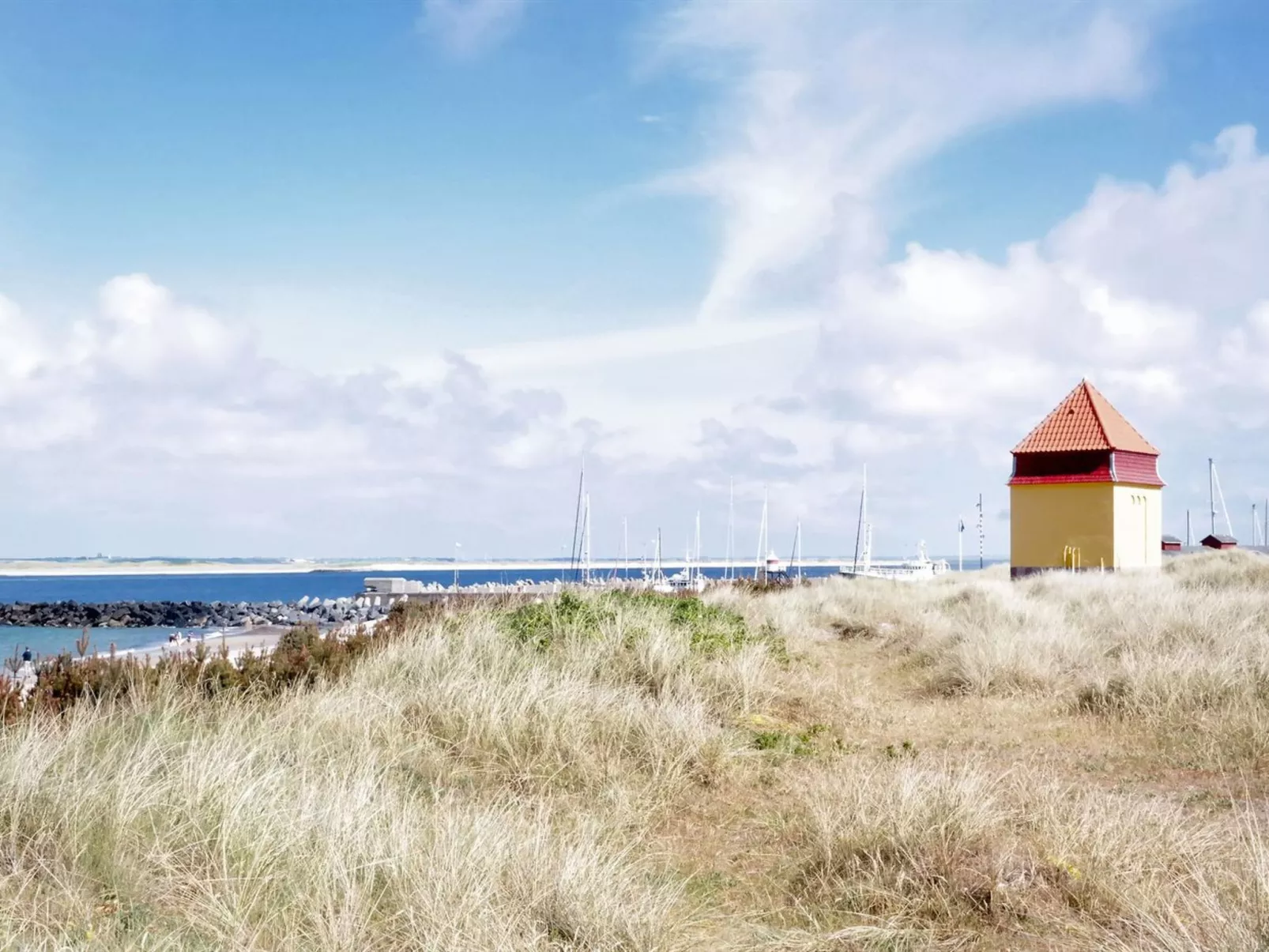 "Heming" - 100m from the sea