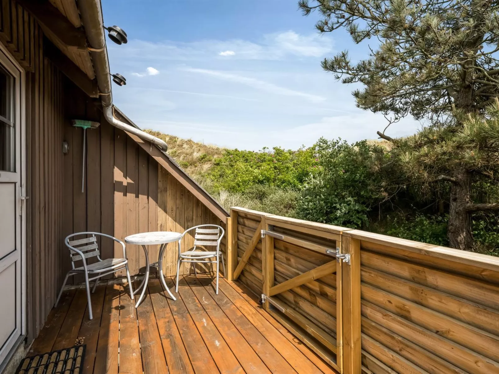 "Dina" - 200m to the fjord