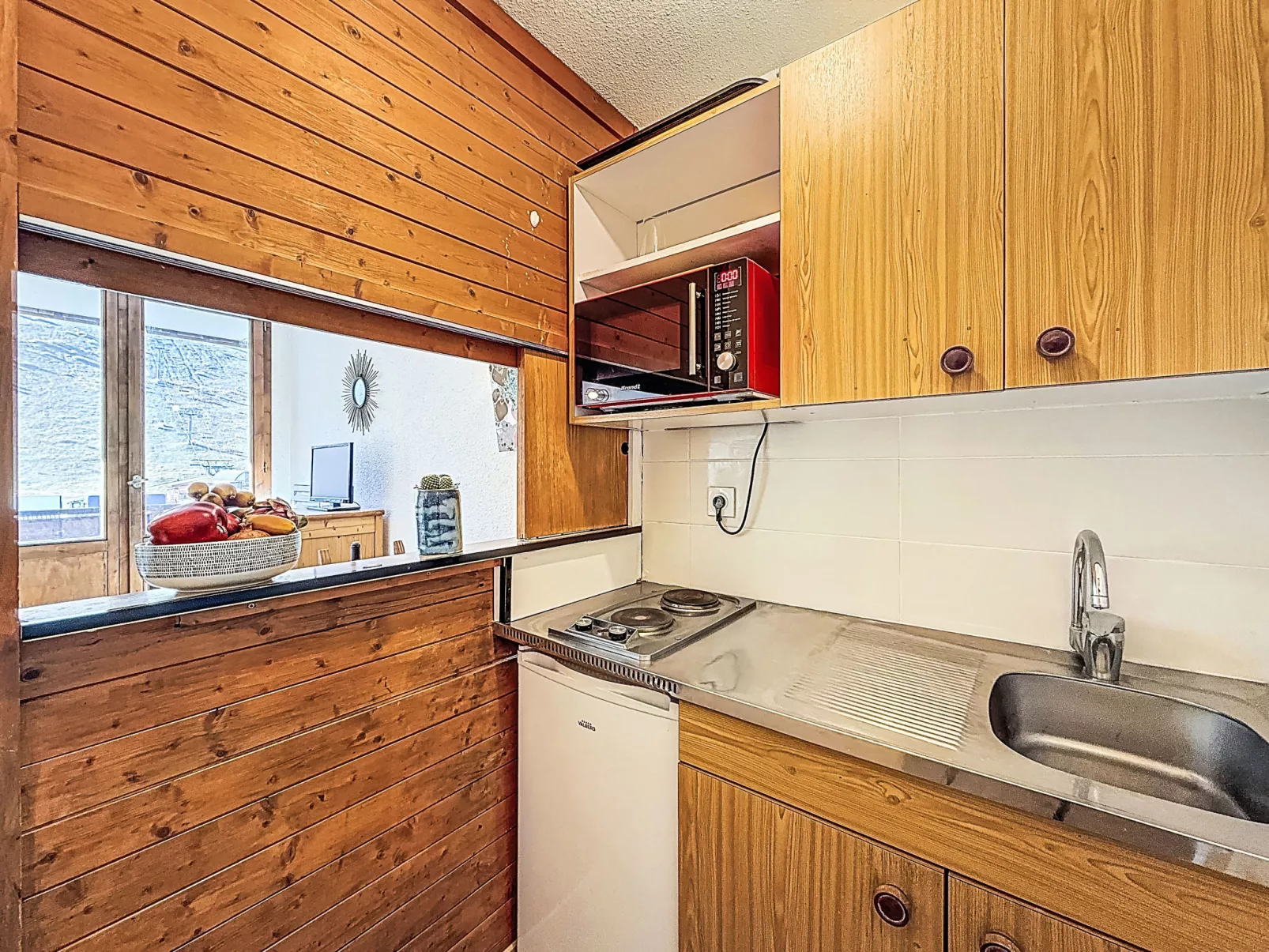 Rond Point des Pistes (Val Claret)-Inside