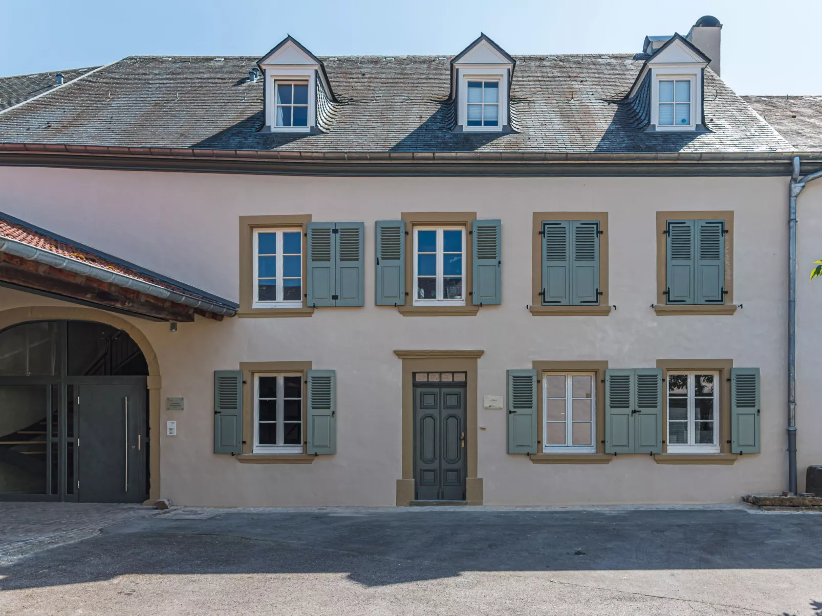 Greiweldenger Leit As-Outside