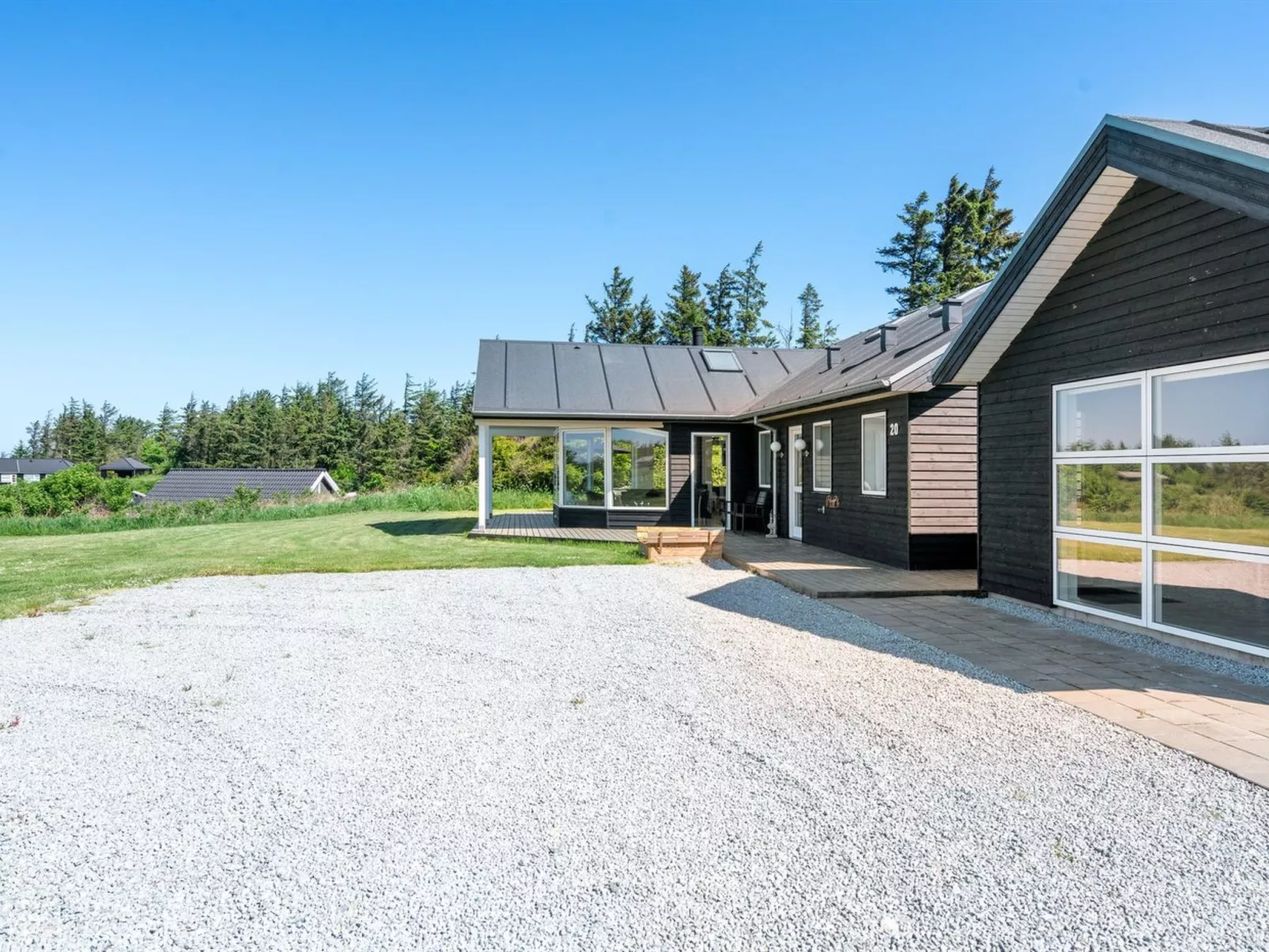 "Swarthofthi" - 1.5km from the sea