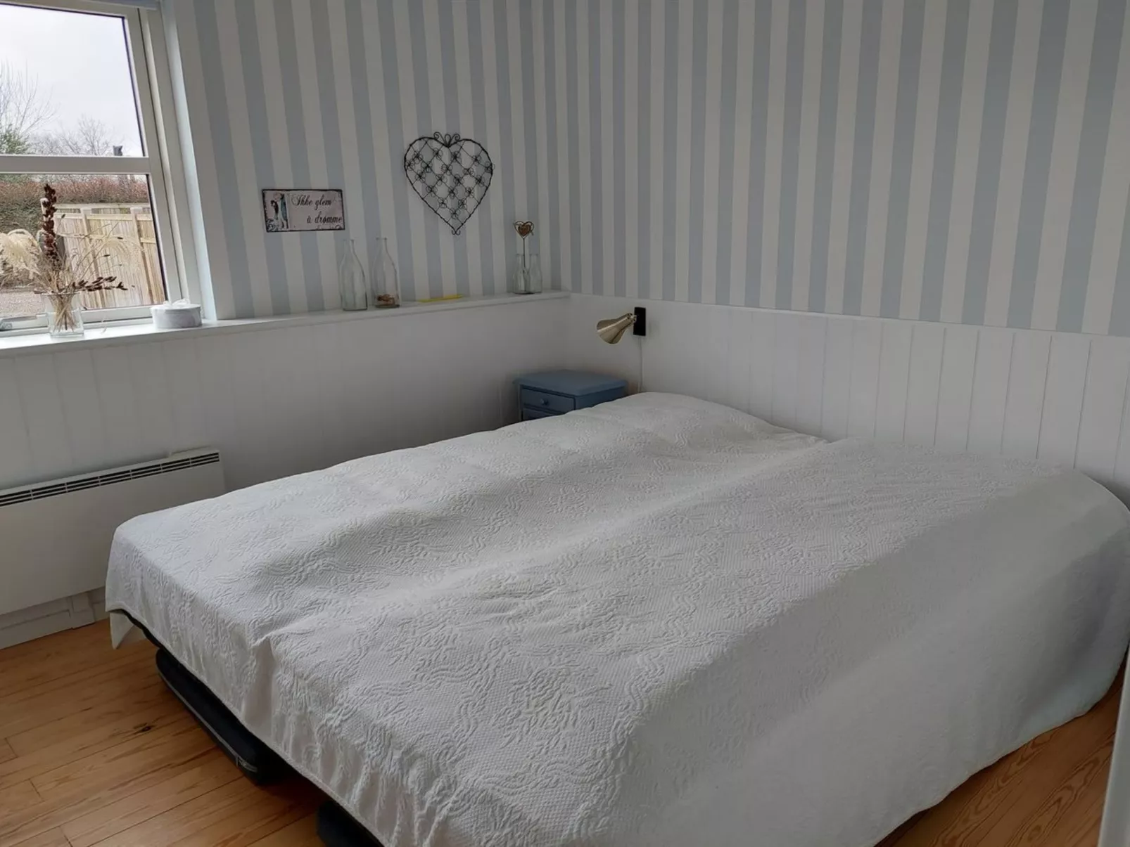 "Greth" - 500m from the sea