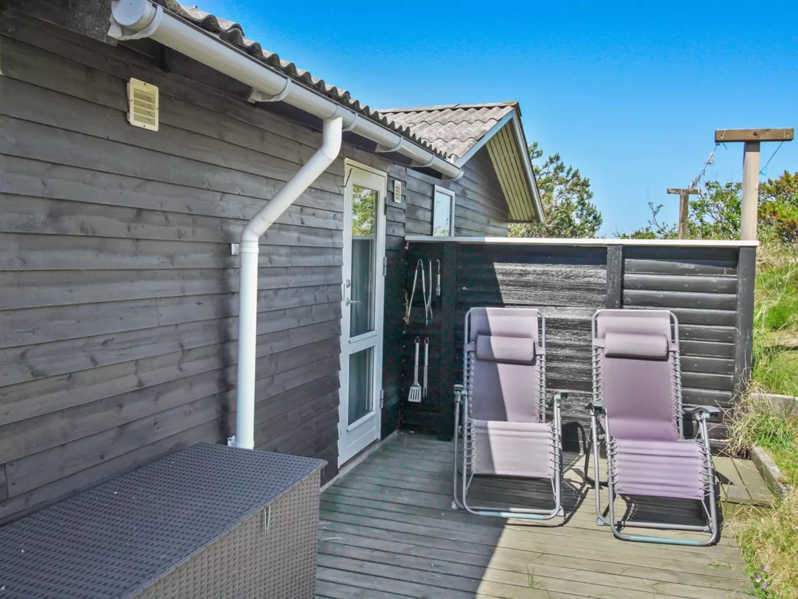 "Allydia" - 400m from the sea