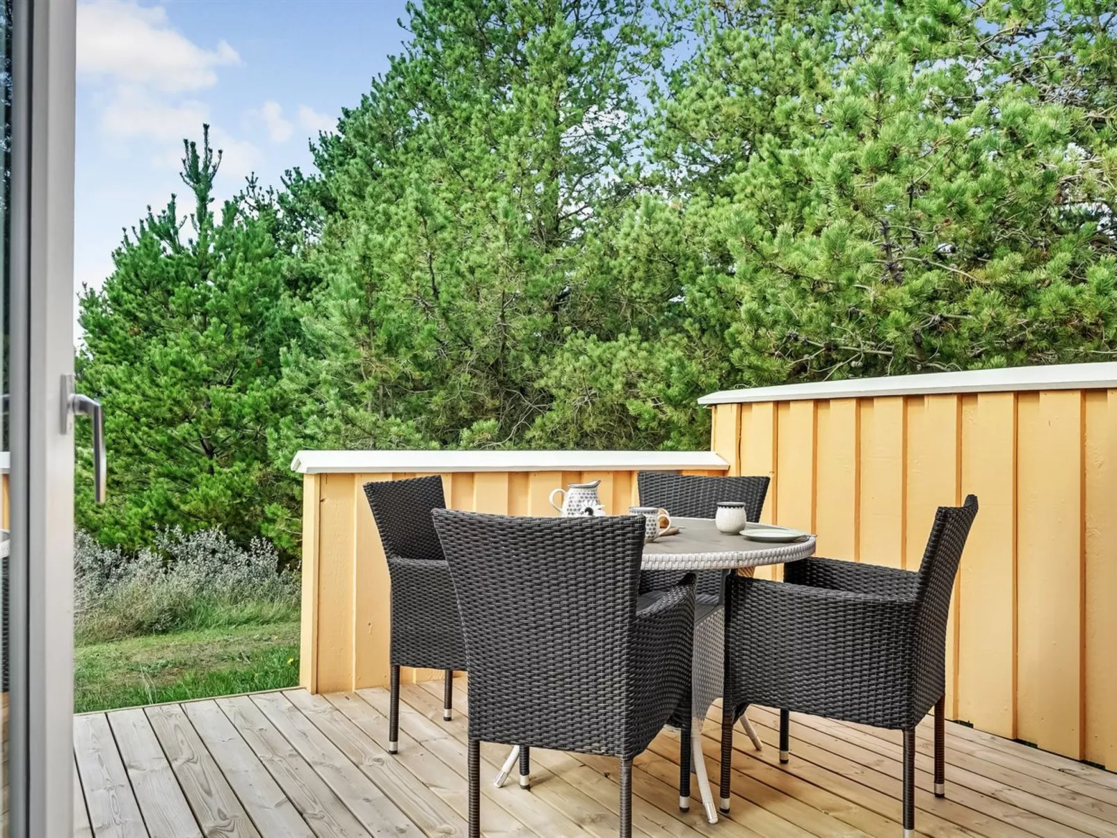 "Wale" - 3.3km from the sea