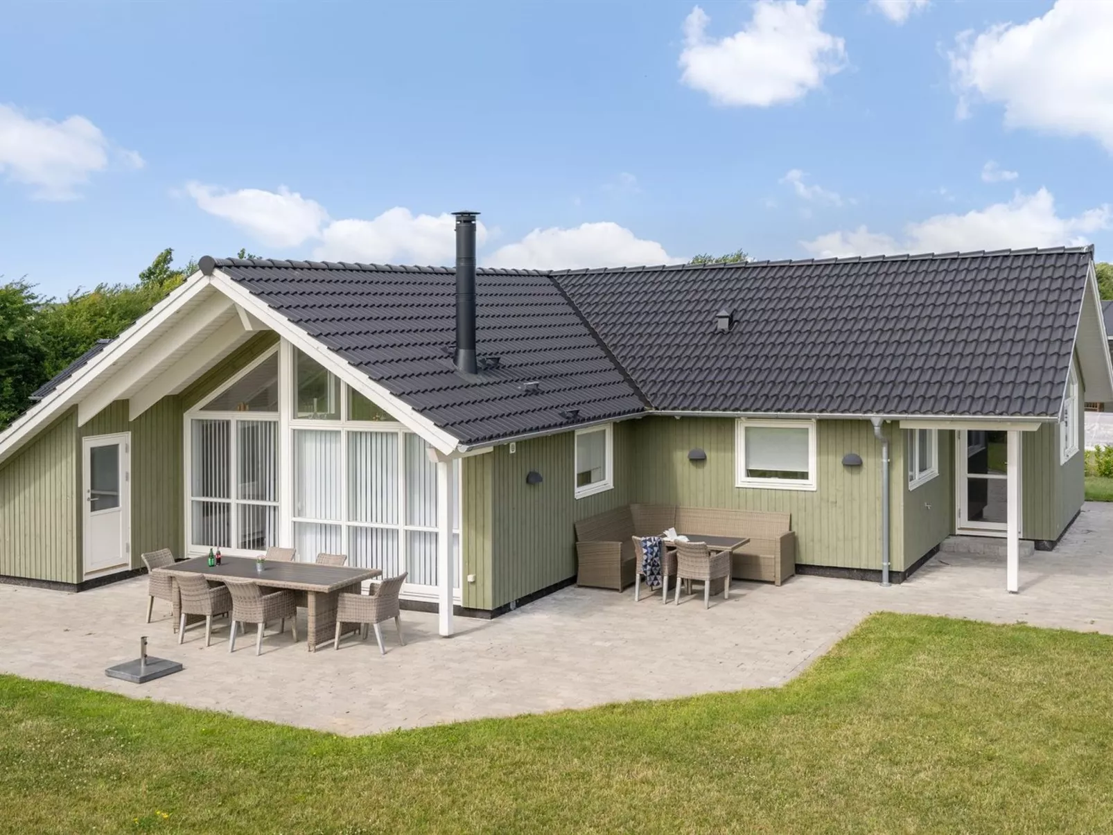 "Ano" - 950m from the sea