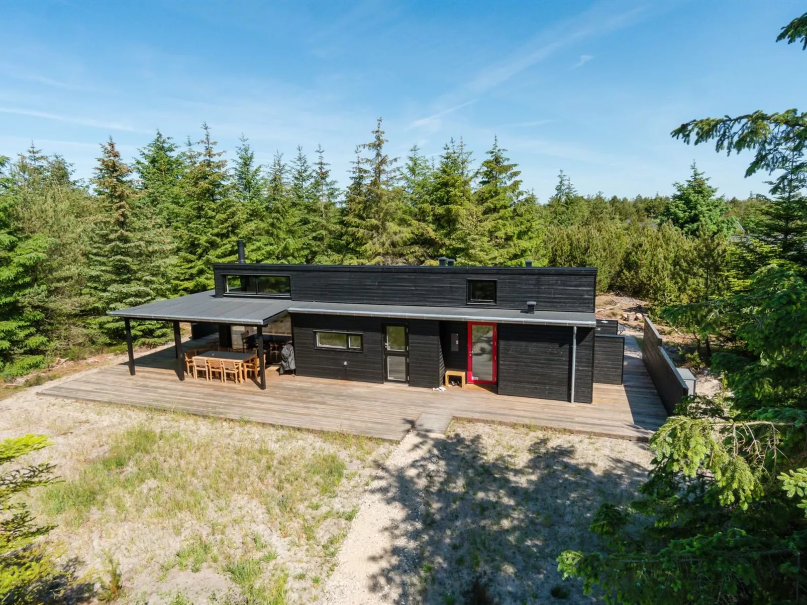 "Gunnor" - 1.3km from the sea