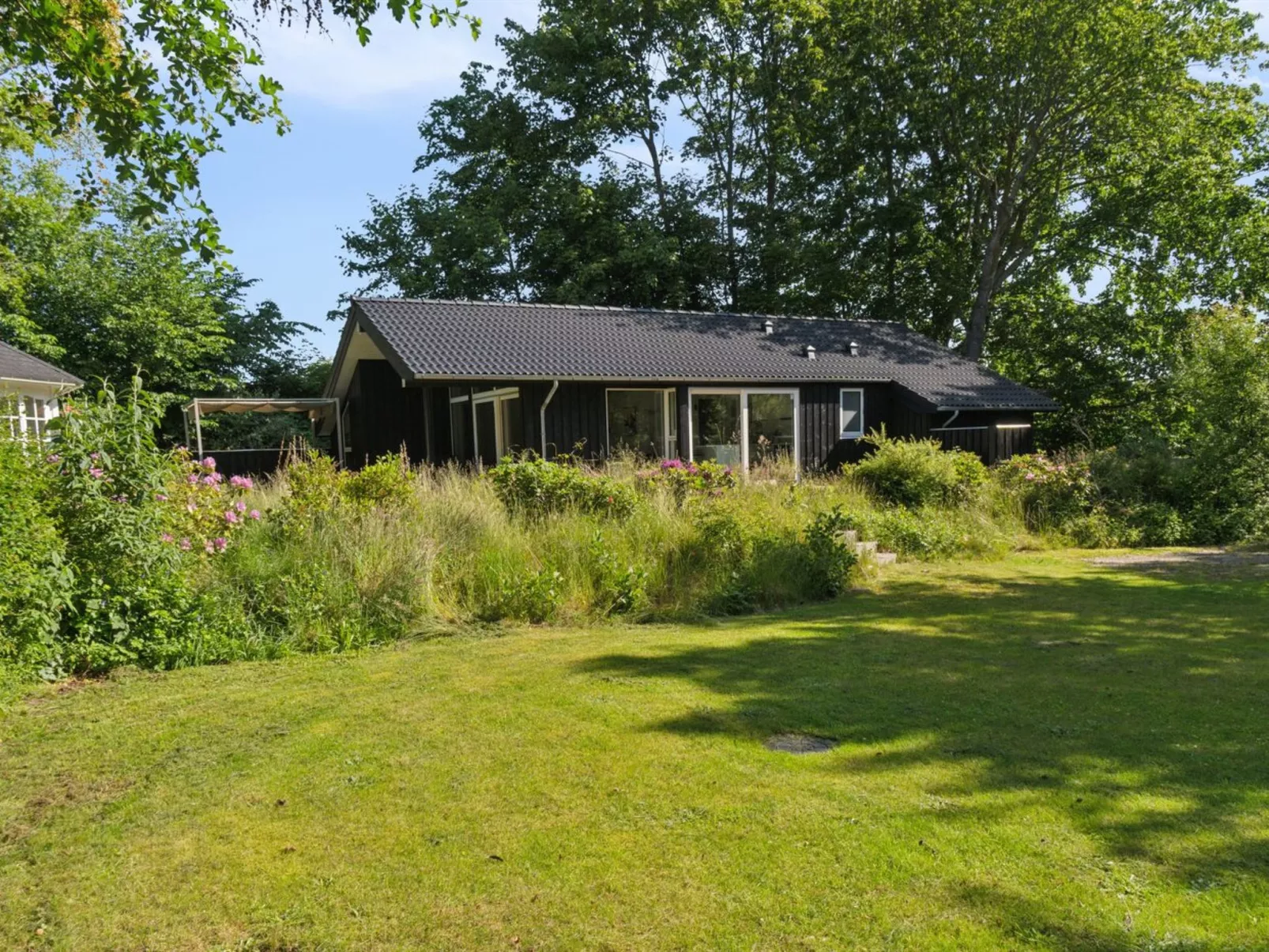 "Thora" - 800m from the sea