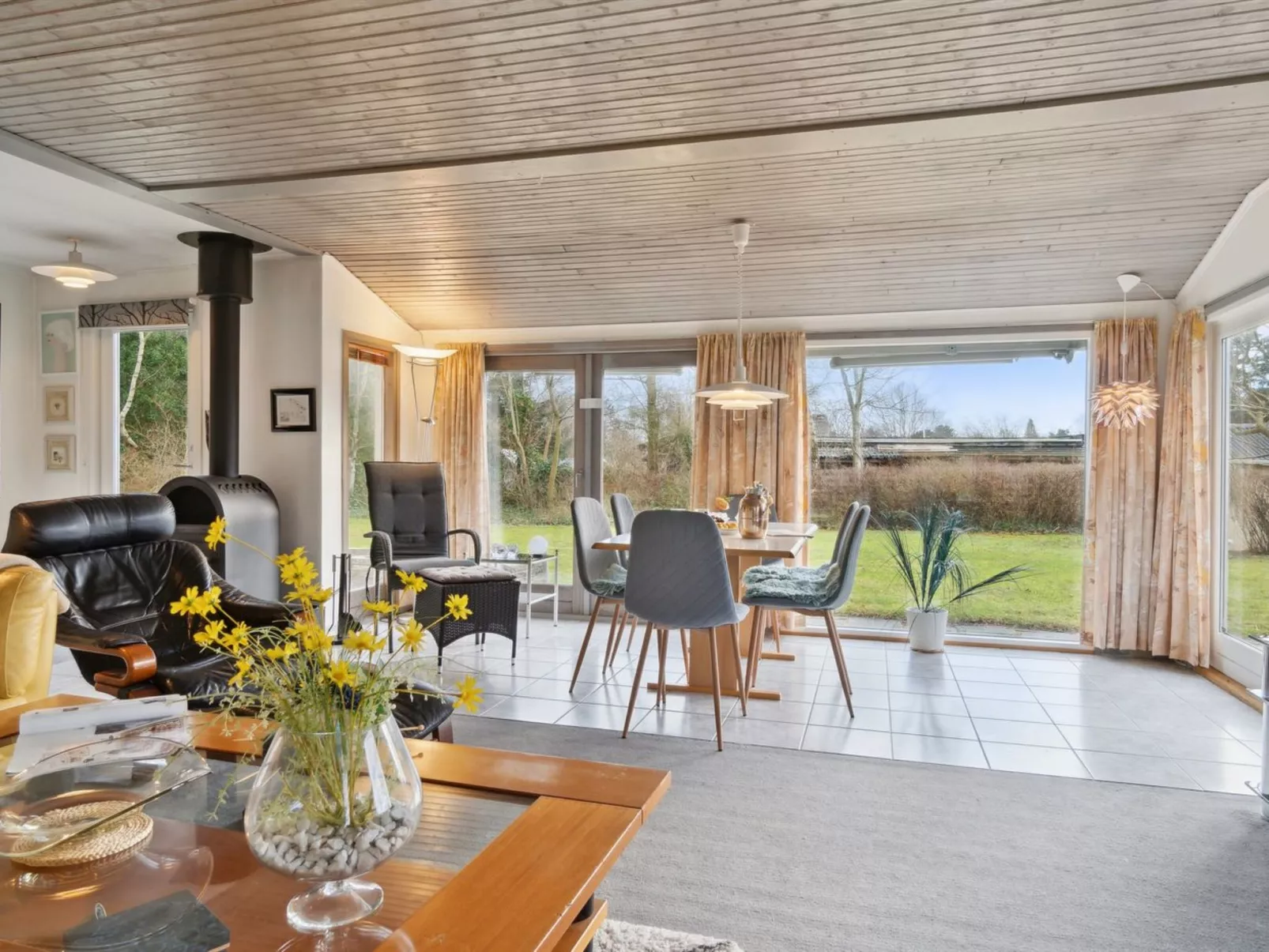 "Guthbrand" - 900m from the sea