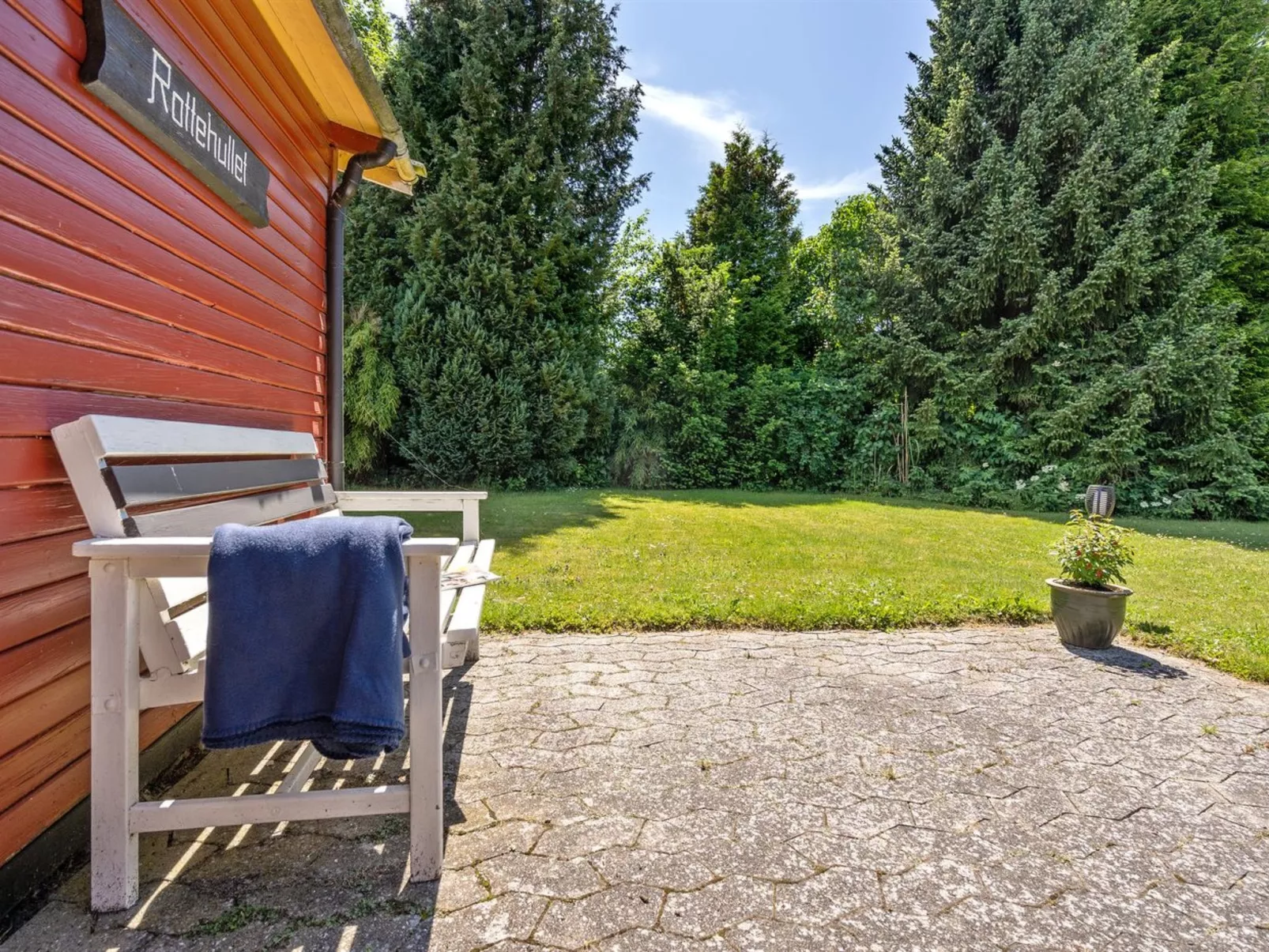 "Hege" - 450m from the sea