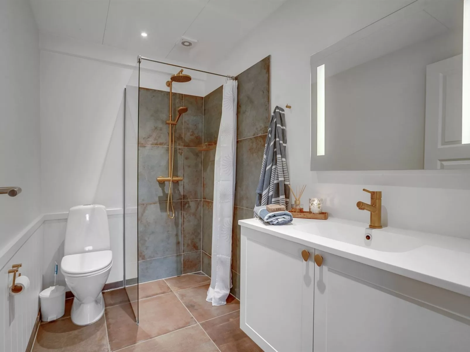 "Annelouise" - 100m from the sea